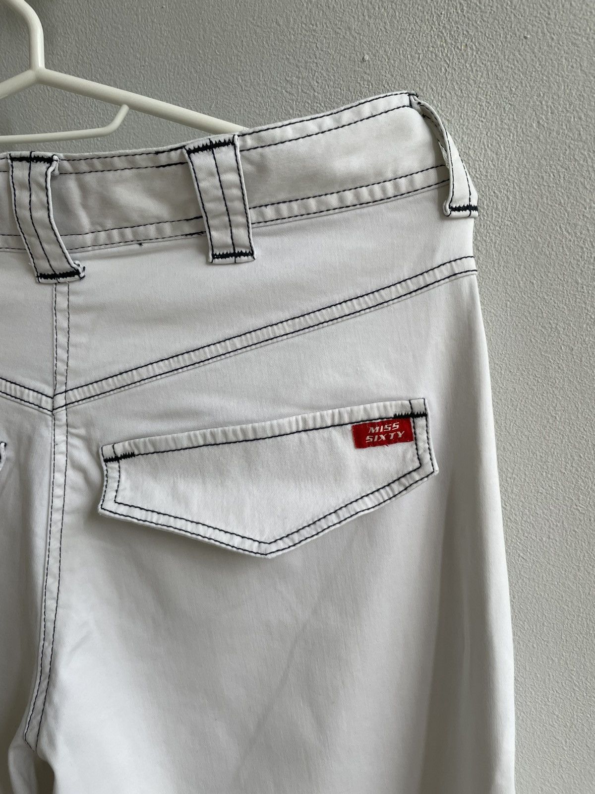 Miss Sixty Miss Sixty Vintage Flared Pants White Denim Jeans Size 27" / US 4 / IT 40 - 3 Thumbnail