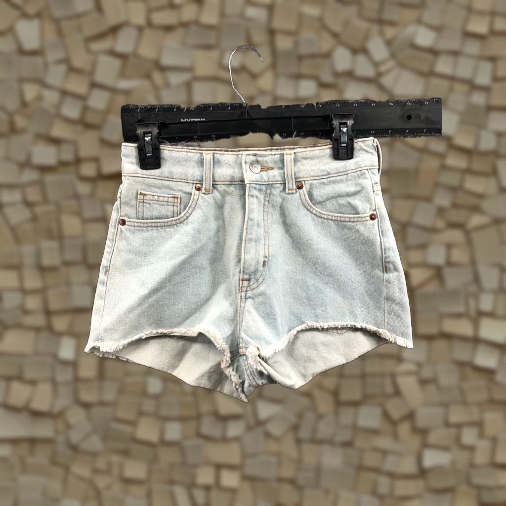 H&M H&M Womens Cut-off Shorts Size 4 Mid Rise Medium Wash Blue Size 27" / US 4 / IT 40 - 1 Thumbnail