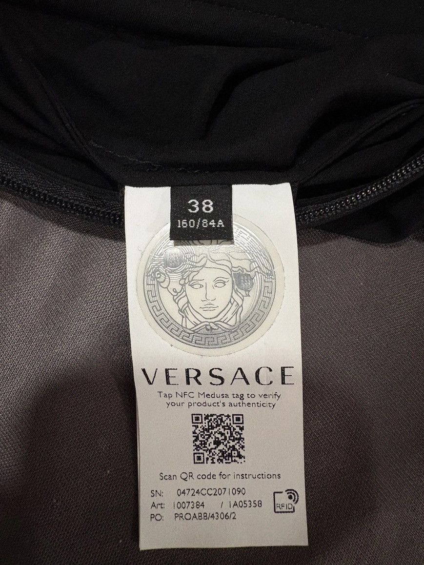 Versace Long Versace dress with rhinestones and a fitted design. Size XS / US 0-2 / IT 36-38 - 3 Thumbnail