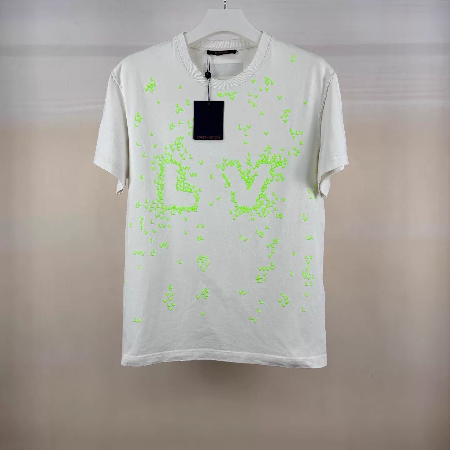 Louis Vuitton LV White Green Plane Embroidered Tee XL Size US XL / EU 56 / 4 - 1 Thumbnail