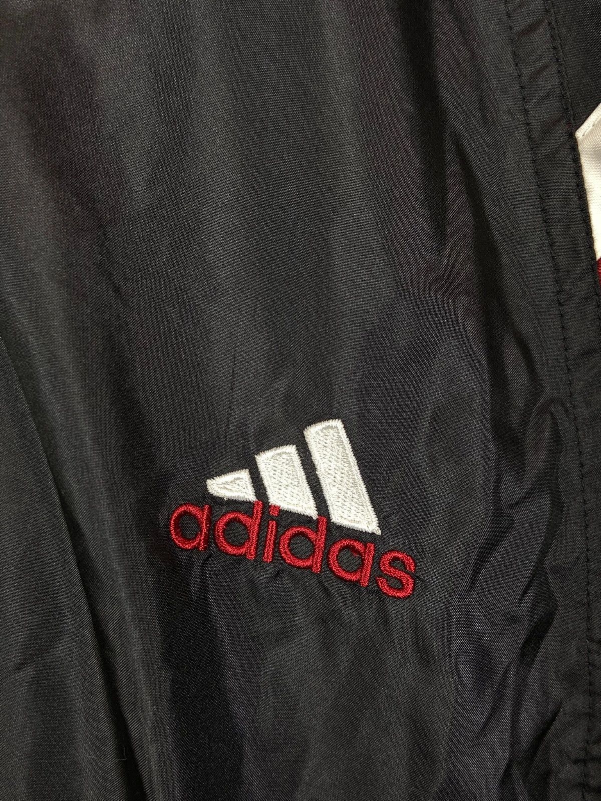 Adidas Adidas Black Windbreaker L Vintage Streetwear Size US L / EU 52-54 / 3 - 2 Thumbnail