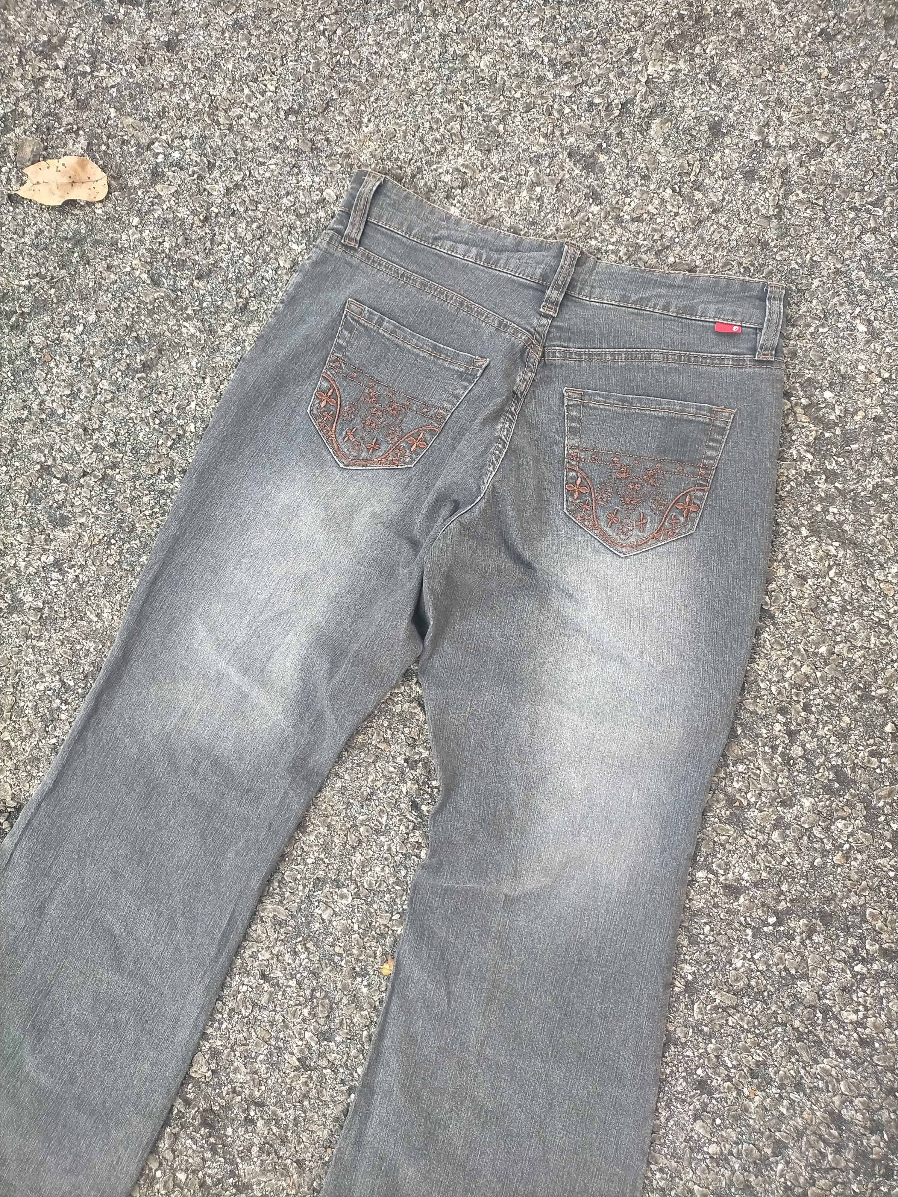 CIVARIZE Rare Advantage Embroidery Mudwash Flare Jeans Size US 30 / EU 46 - 6 Thumbnail