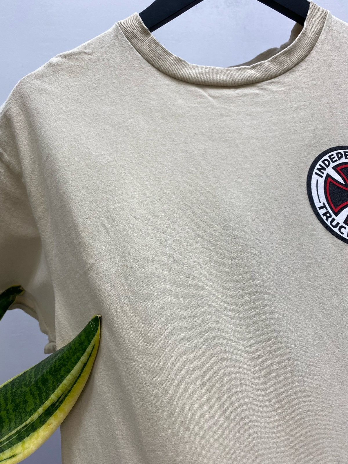 Alien Workshop × Independent Truck Co. × Vintage Vintage Independent Truck Company Logo Tee Size US L / EU 52-54 / 3 - 11 Thumbnail