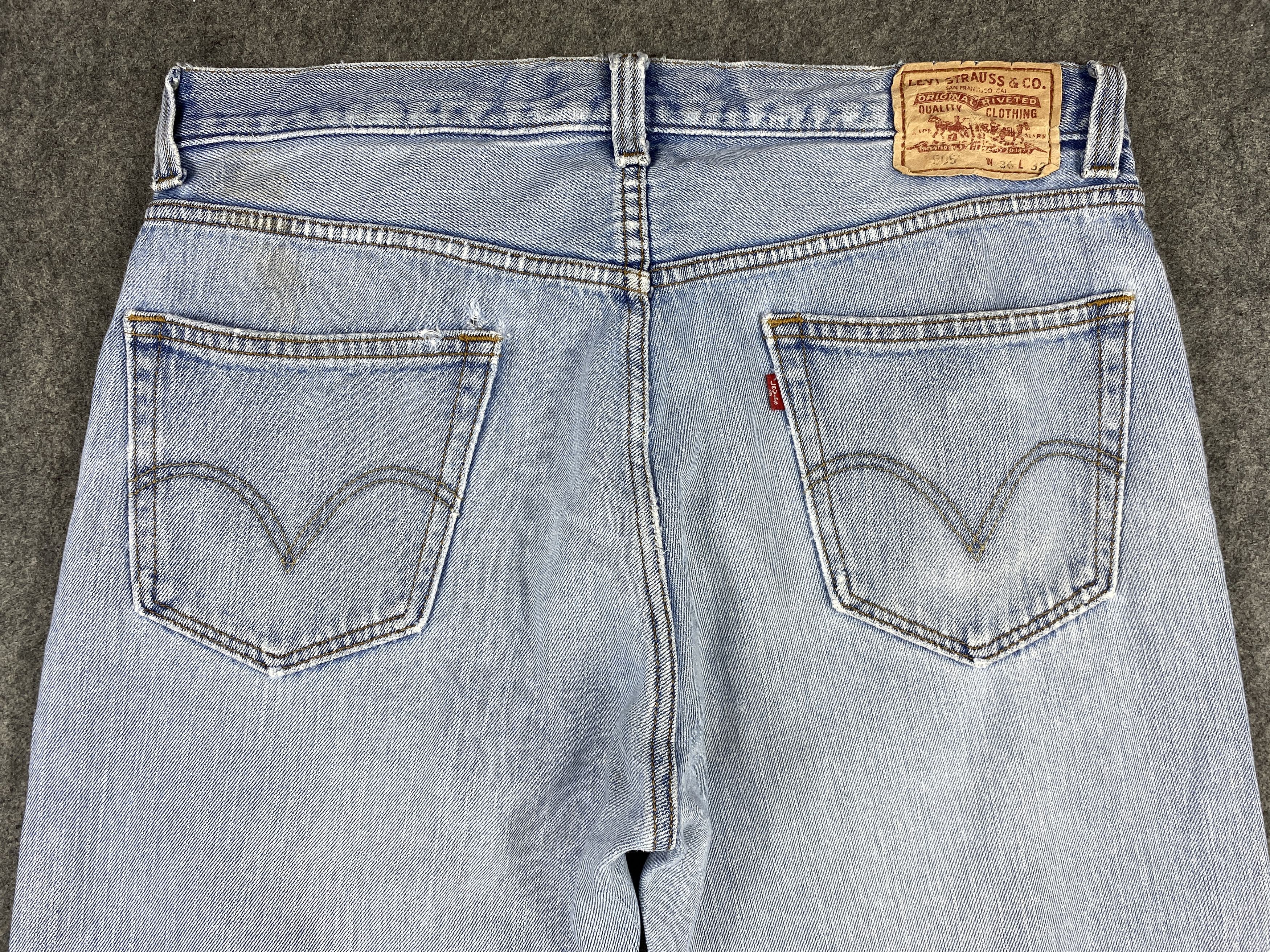 Levi's Mid Blue Vintage Levi's 505 Jeans 35x31 Denim -JN1790 Size US 35 - 4 Thumbnail