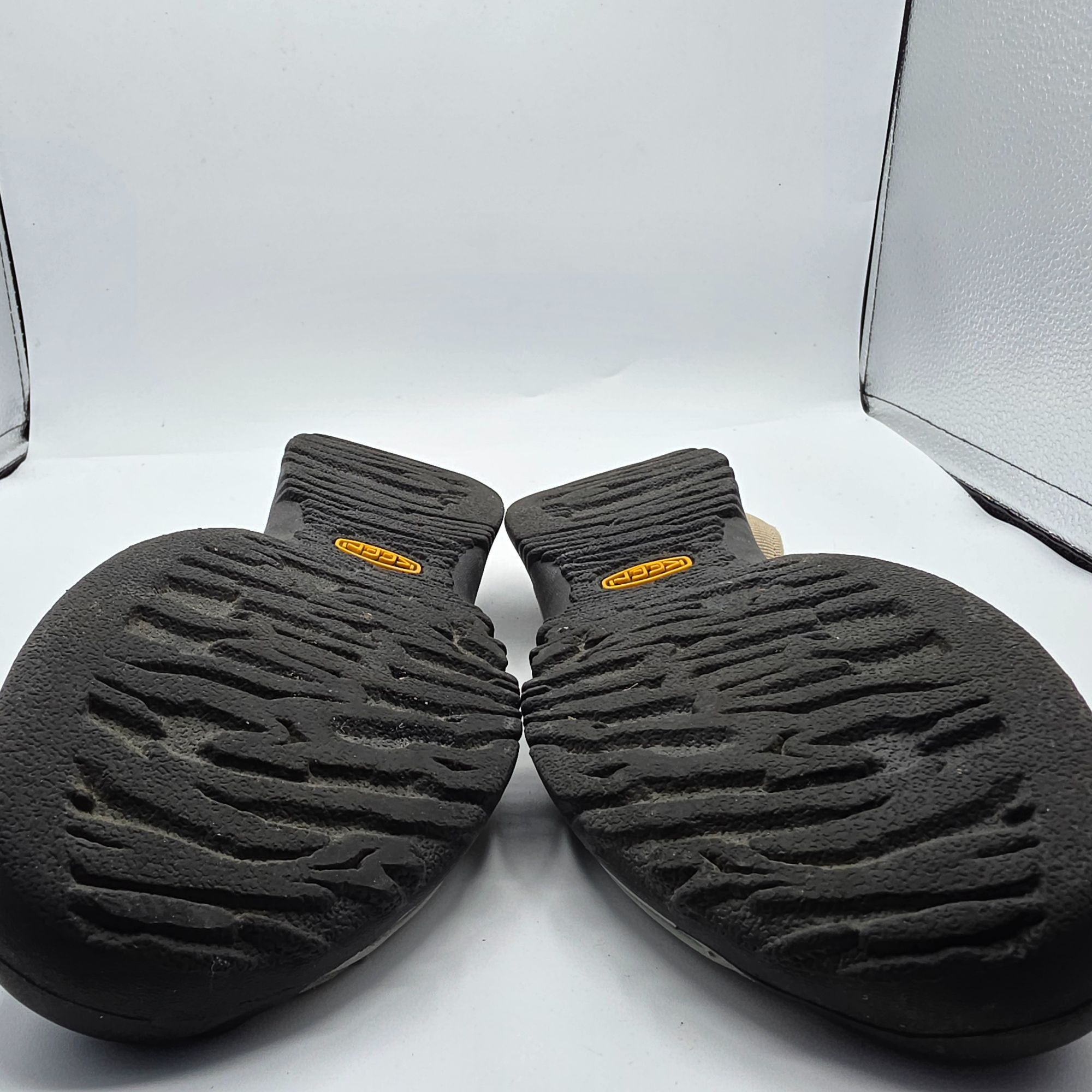 KEEN Keen Rose Womens 7.5 Beige Closed Toe Sandals Beach Outdoors Size US 7.5 / IT 37.5 - 11 Thumbnail