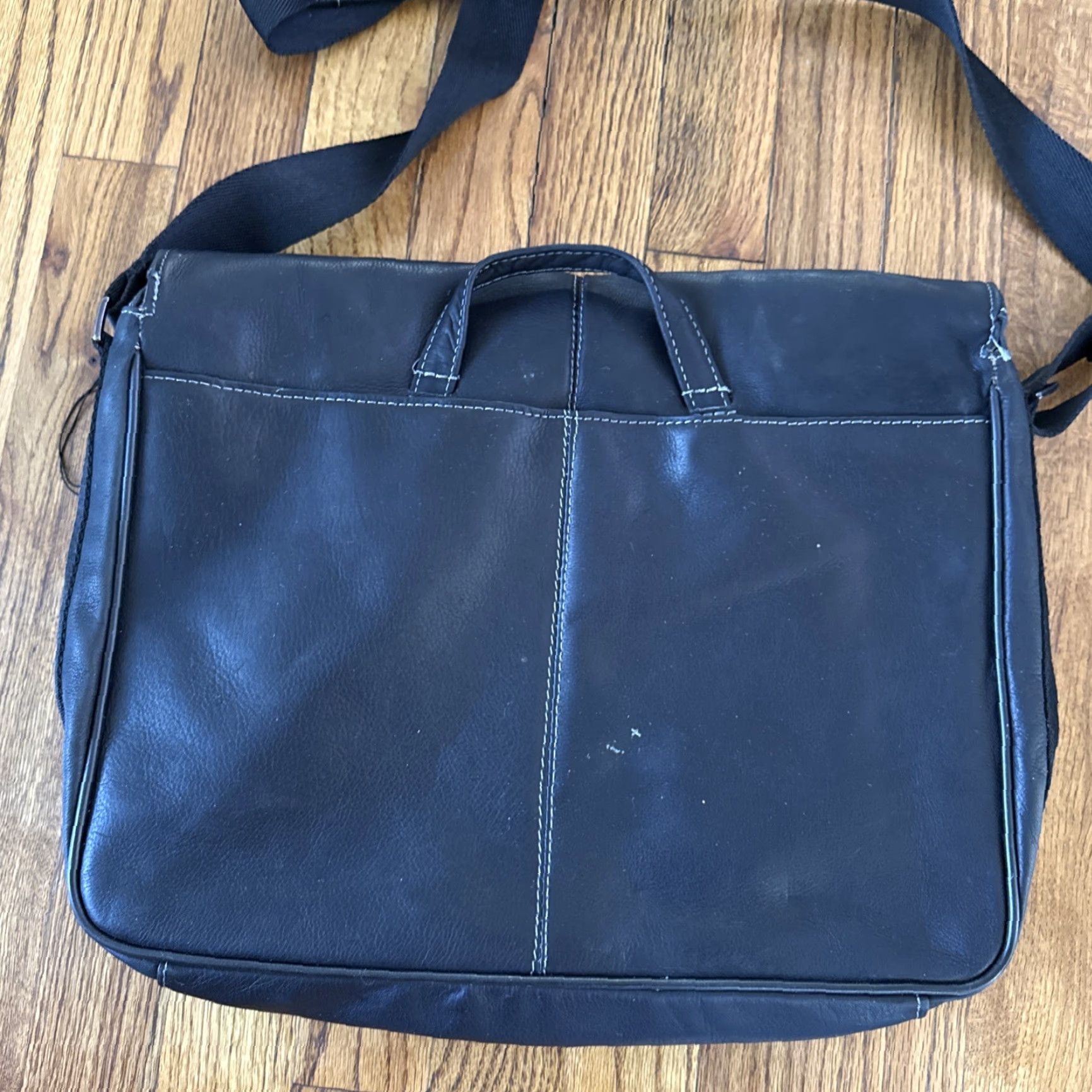 Kenneth Cole Kenneth Cole Reaction Colombian Leather Messenger Bag Dark Brown Medium Mens Leather Bag Size ONE SIZE - 5 Thumbnail