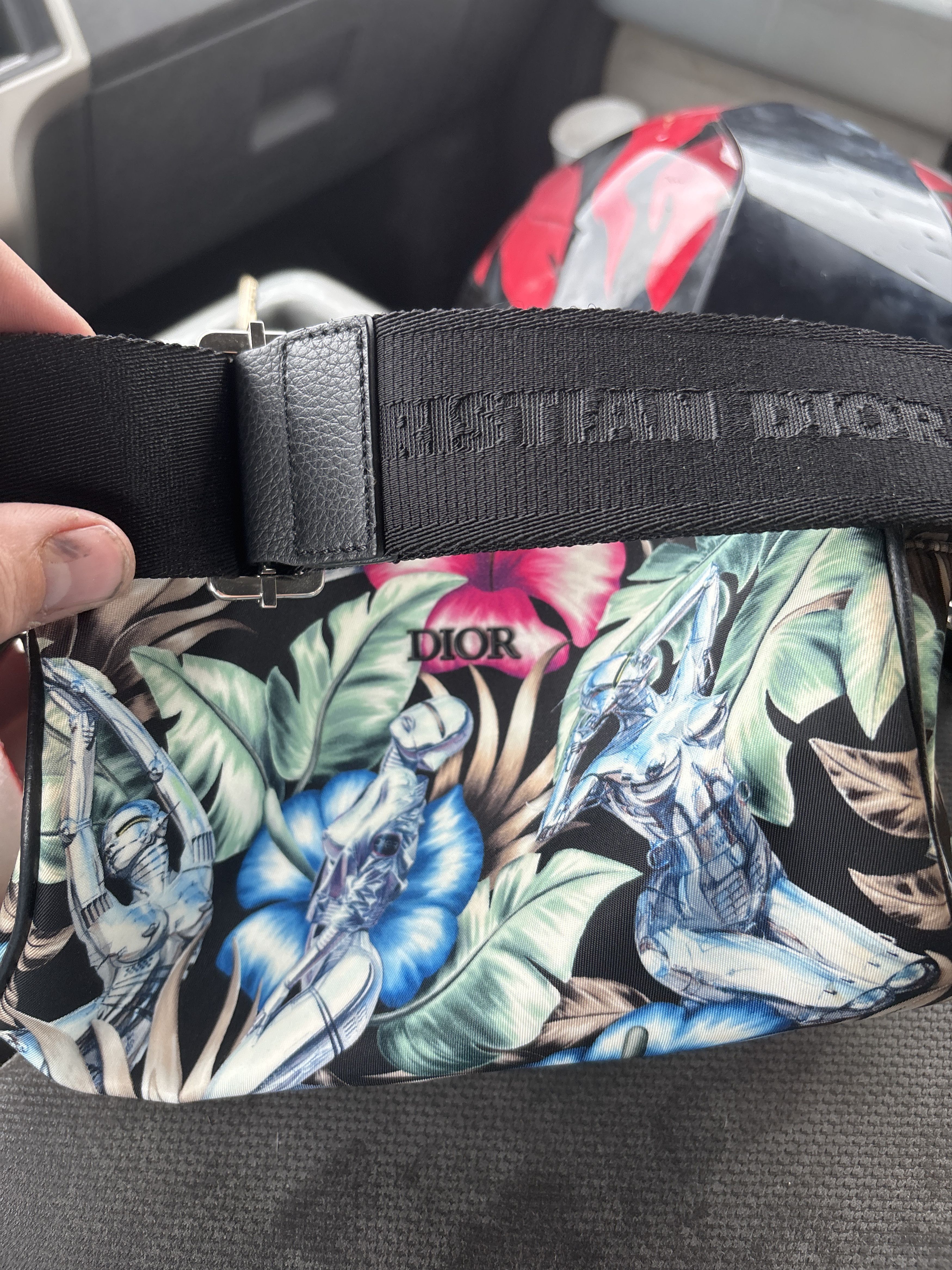Christian Dior Monsieur Christian Dior x hajime sorayama limited collab belt bag Size ONE SIZE - 8 Thumbnail