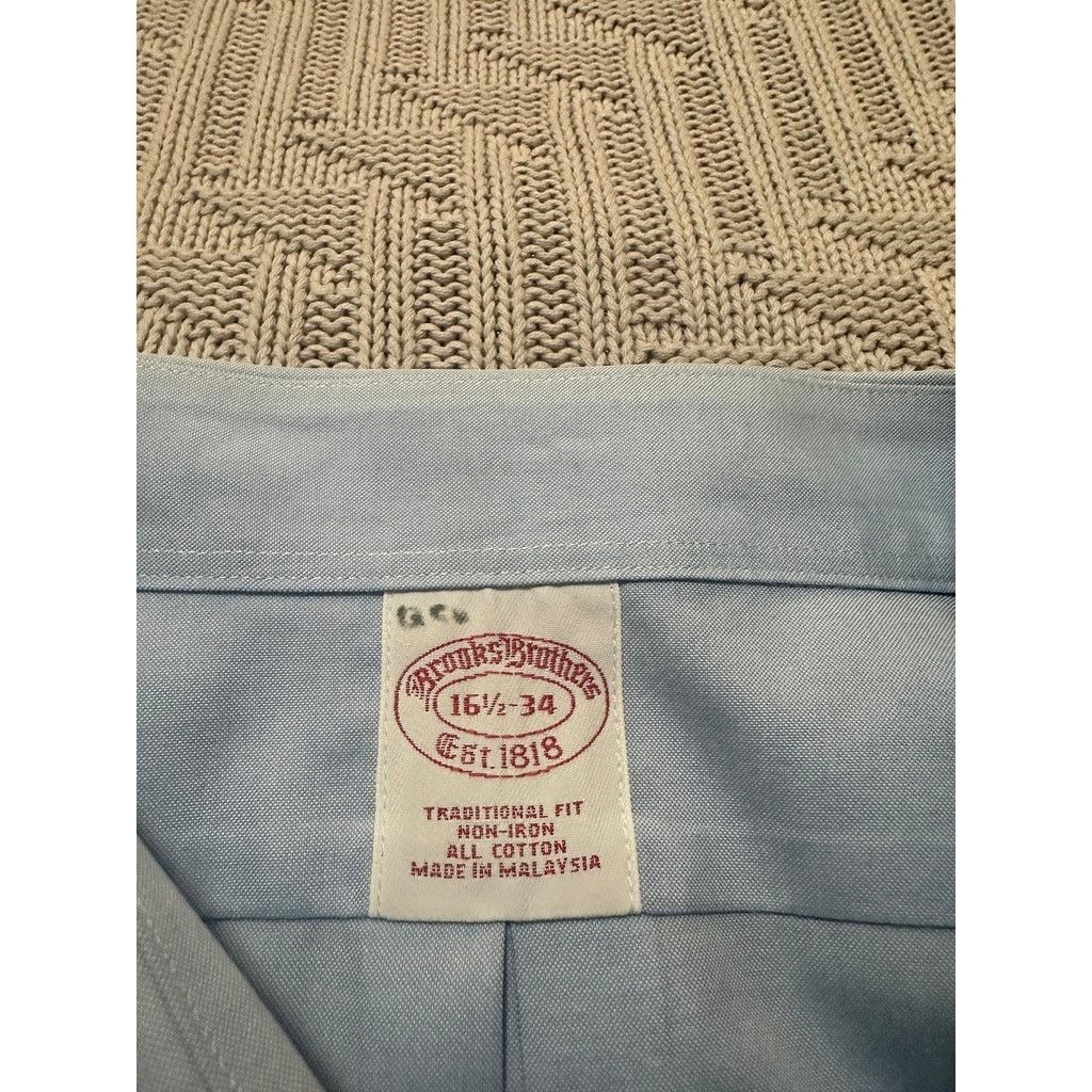 Brooks Brothers Brooks Brothers blue traditional fit button down size 16.5 Size US L / EU 52-54 / 3 - 4 Thumbnail