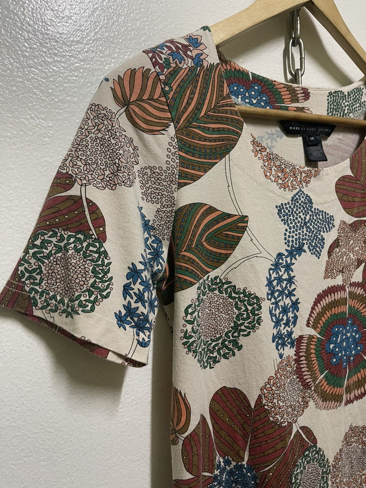 Marc Jacobs × Marc by Marc Jacobs Marc Jacobs Floral Abstract T Shirt Size XS / US 0-2 / IT 36-38 - 2 Thumbnail