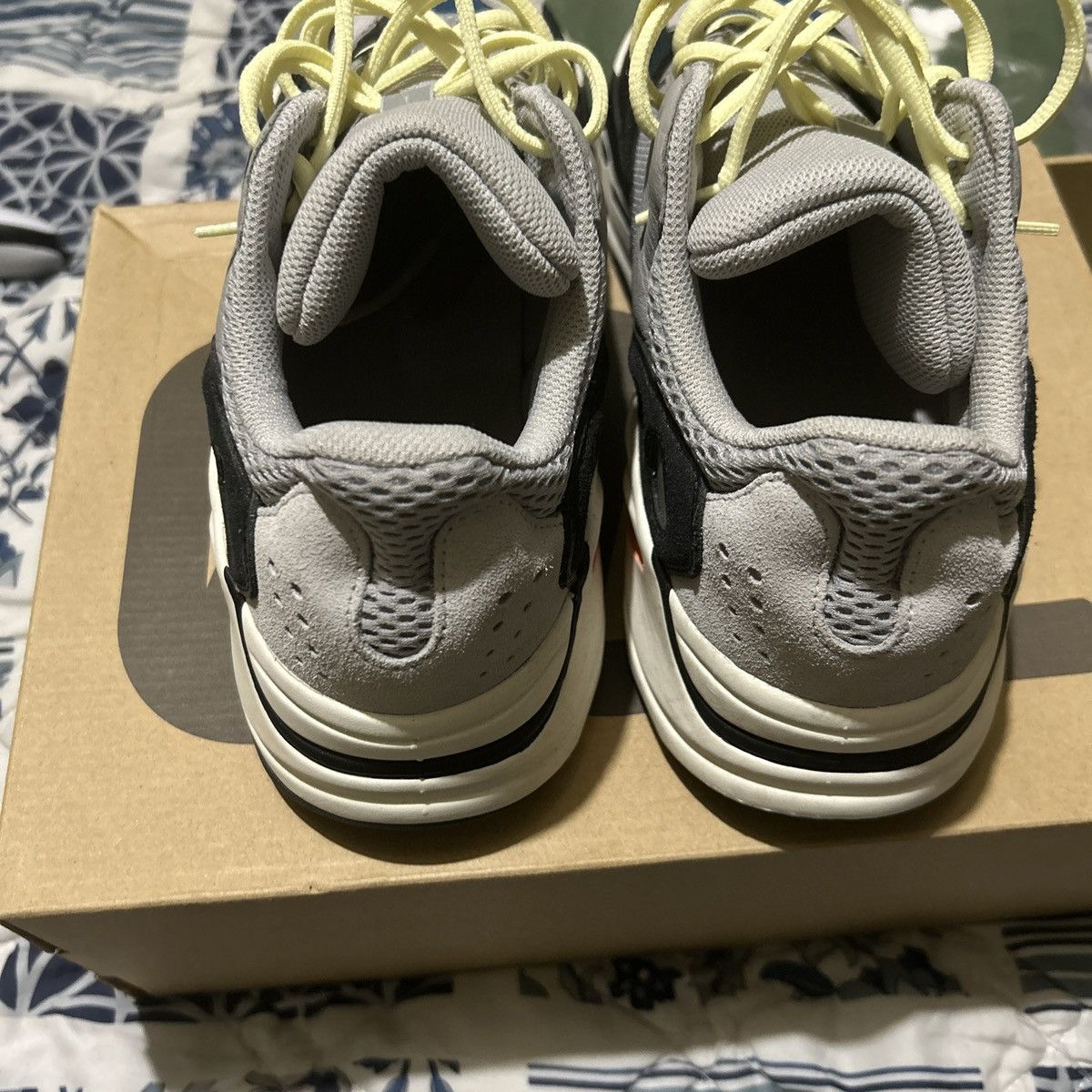 Adidas Yezzy boost 700 wave runner Size US 10 / EU 43 - 5 Thumbnail