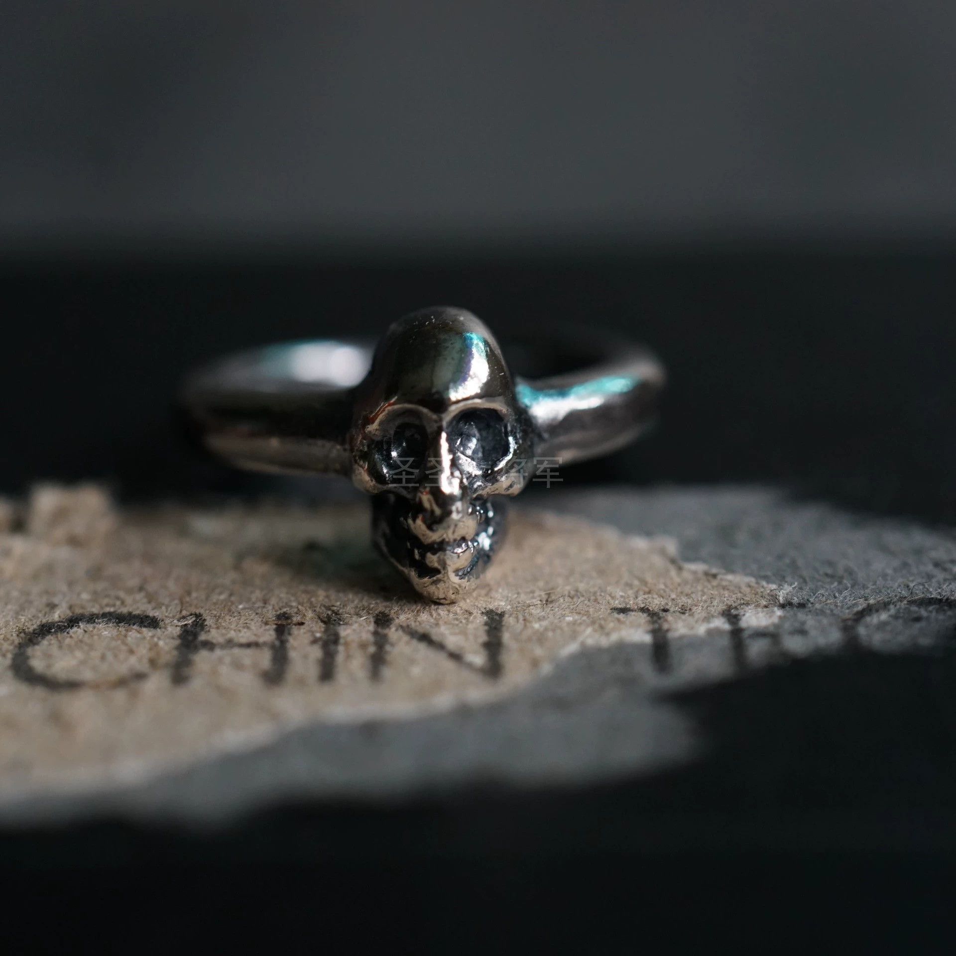 Chin Teo Chin Teo Distressed Silver-Black Skull Ring US9 Size ONE SIZE - 4 Thumbnail