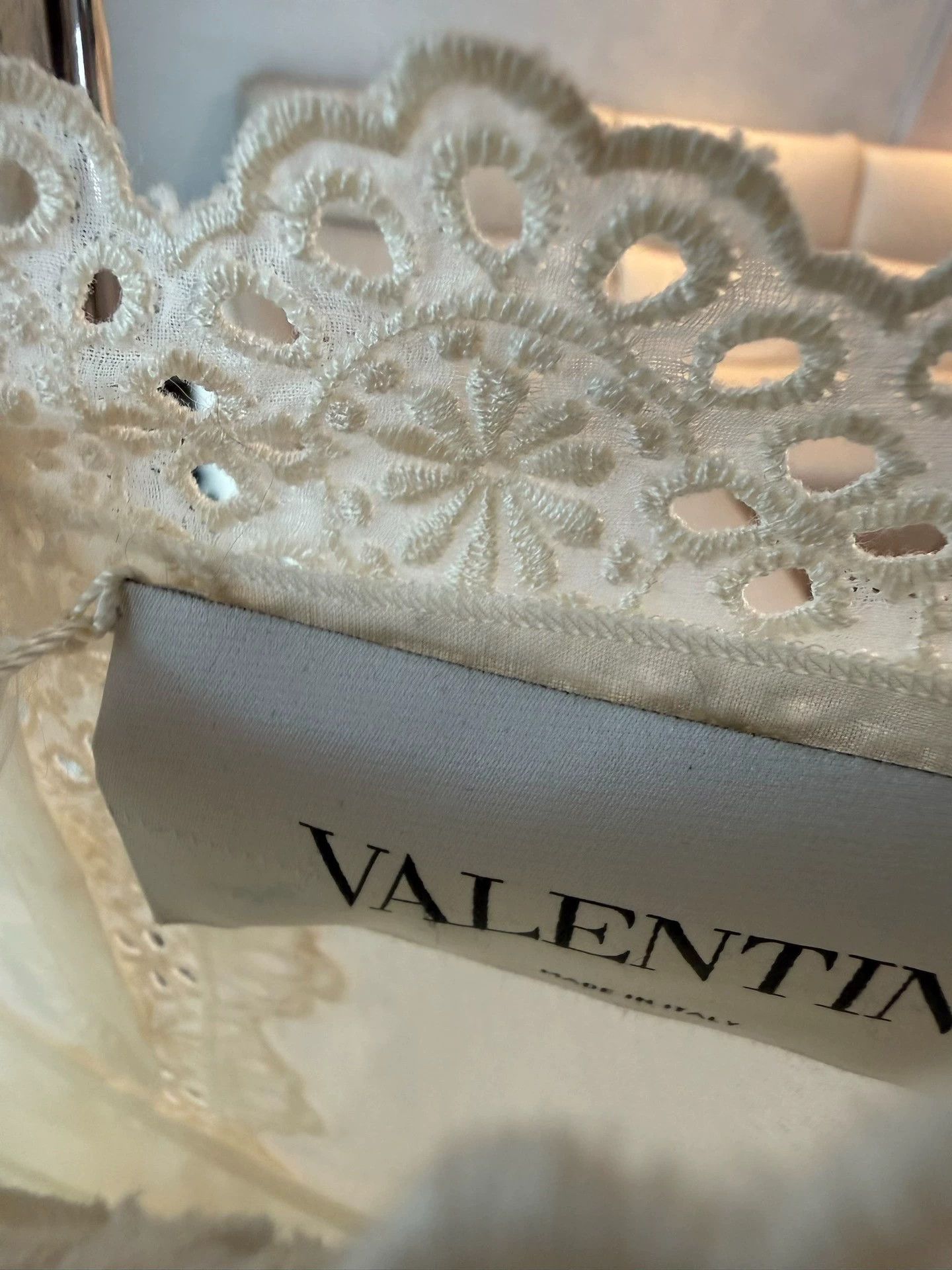 Valentino Valentino Lace Embroidered Daisy Lined Dress 36 NWT Size XS / US 0-2 / IT 36-38 - 9 Thumbnail