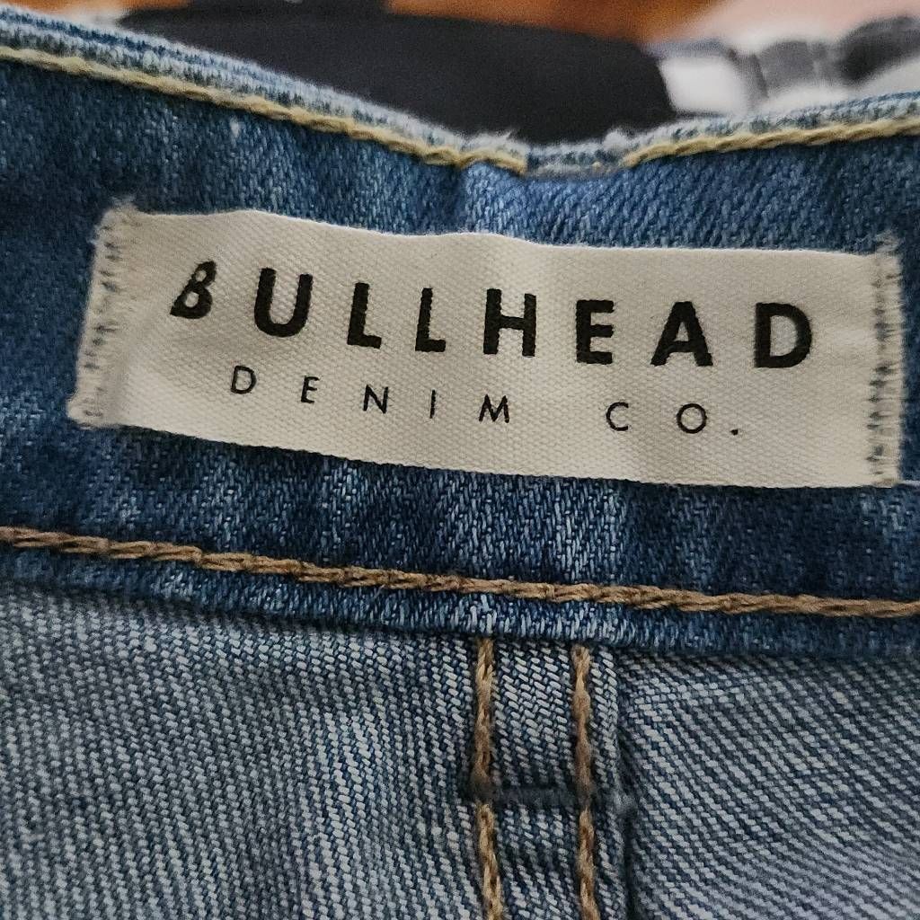 Bullhead Denim Co. Bullhead Denim Women's Size 9 Blue Cuffed Mom Shorts Size 30" / US 8 / IT 44 - 5 Thumbnail