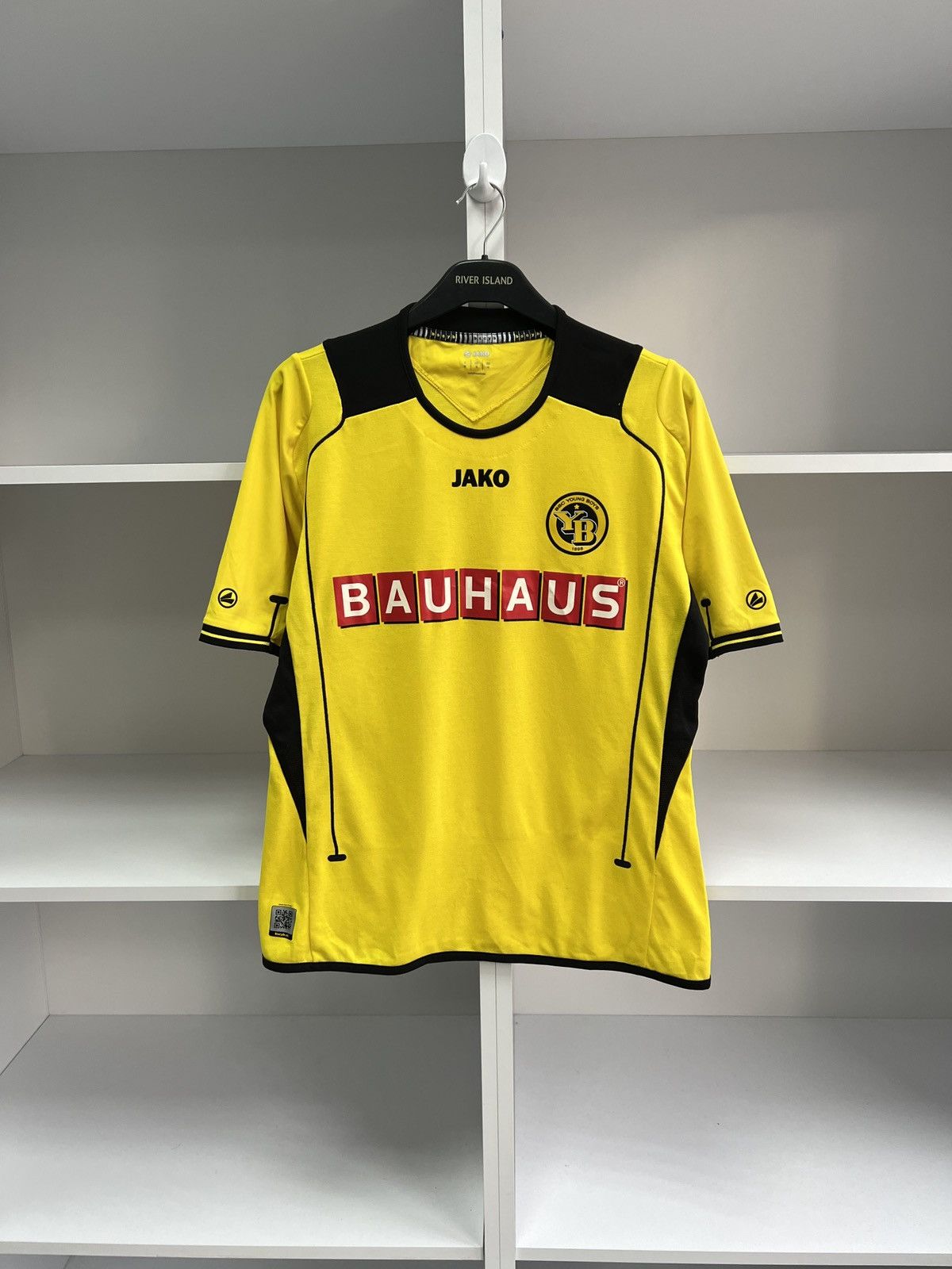 Vintage BSC Young Boys 2012-13 Home FOOTBALL SOCCER JERSEY Size US M / EU 48-50 / 2 - 3 Thumbnail
