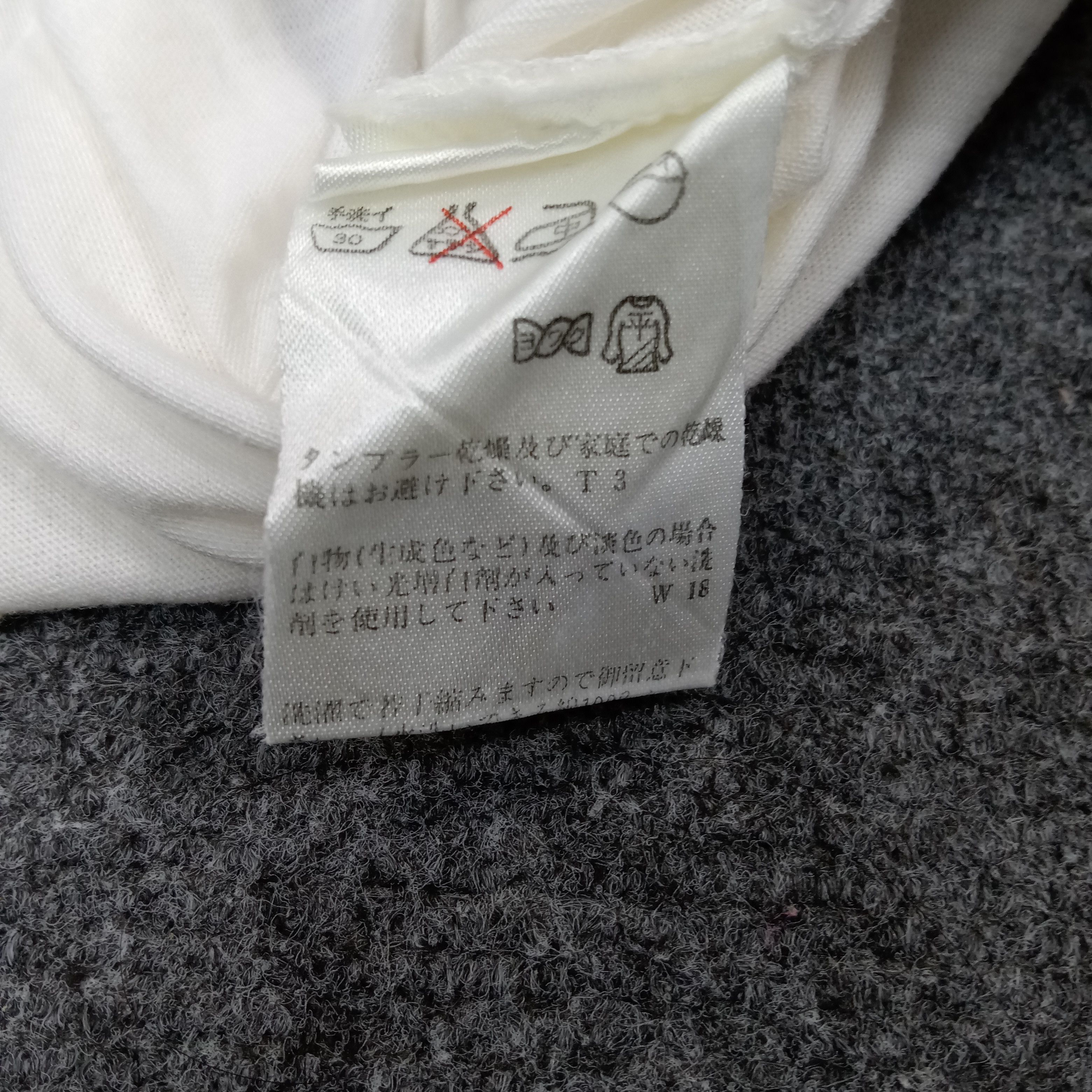 Issey Miyake × Japanese Brand × Vintage Issey Miyake Japanese Design Art Tshirt C219N53 Size US L / EU 52-54 / 3 - 6 Thumbnail