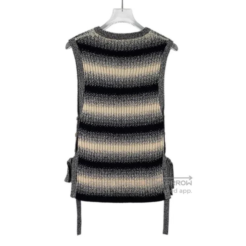 Dior Dior Dark gray side button lacing design cotton V-neck sta Size XXS / US 00 / IT 34 - 2 Thumbnail