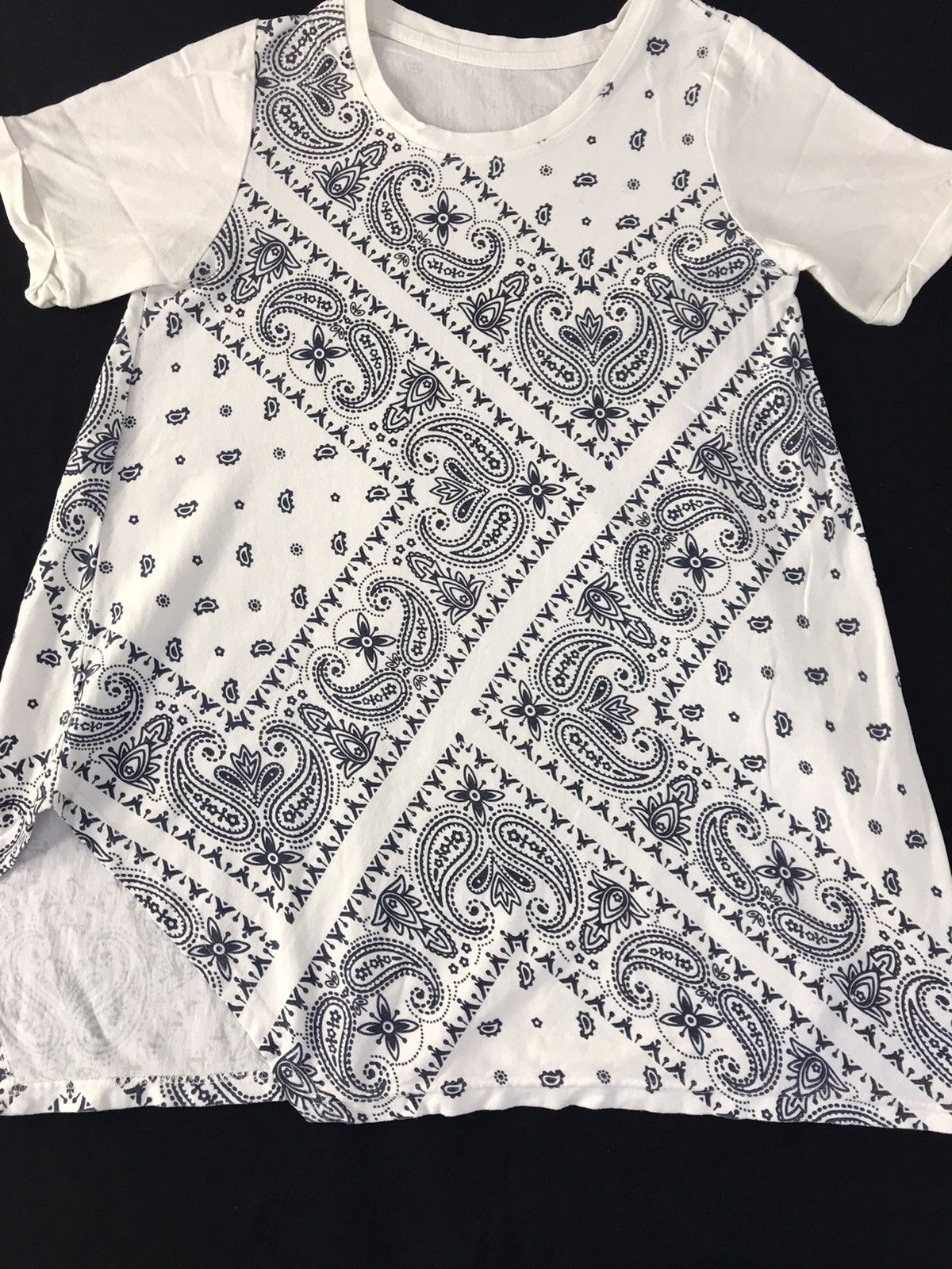 Japanese Brand Vintage Japanese Brand Paisley Printed Tee Girl Youth Wear Size S / US 4 / IT 40 - 3 Thumbnail