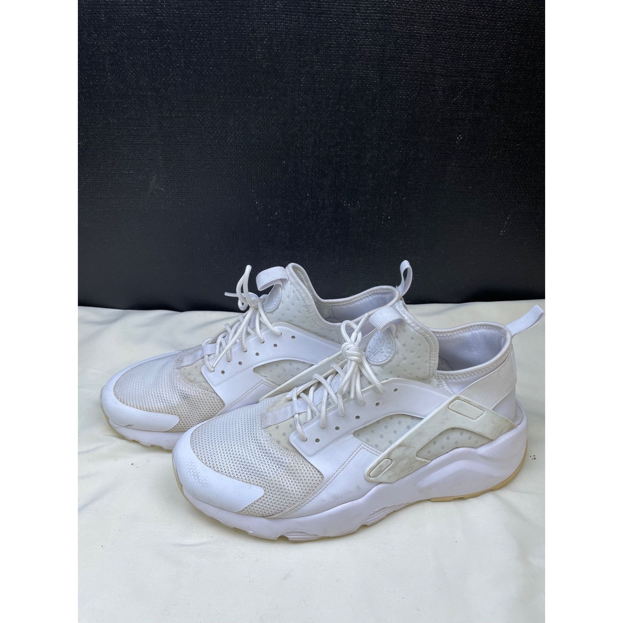 Nike Nike Air Huarache Mens White Beige Slip on Sneakers Shoes SI Size US 12 / EU 45 - 3 Thumbnail
