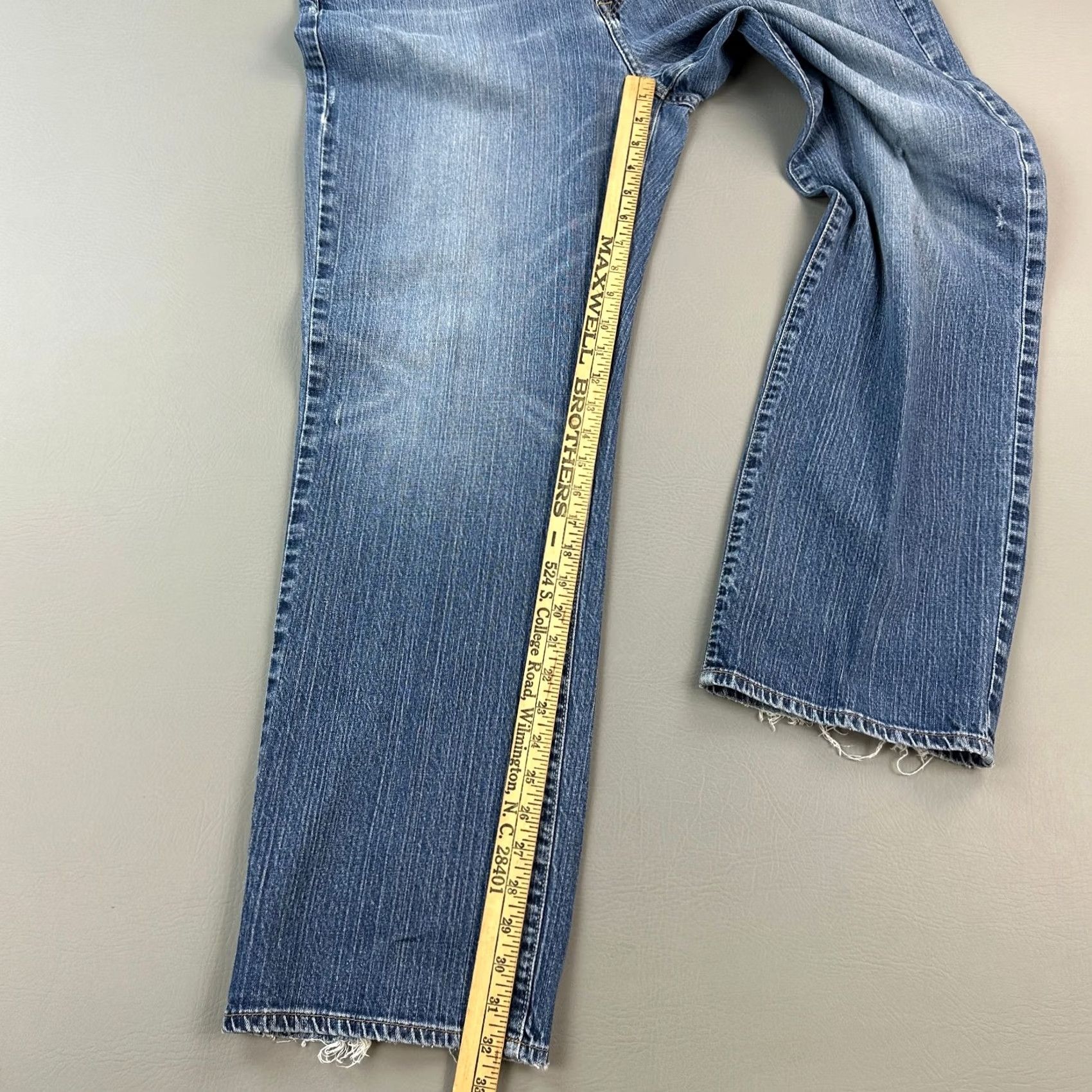 Lucky Brand Vintage Lucky Brand Dungaree Jeans Mens 38x32 Medium Wash Regular Bootcut Y2K Mens Jeans Blue 90s Cowboy Hipster Retro USA Size US 38 / EU 54 - 2 Thumbnail