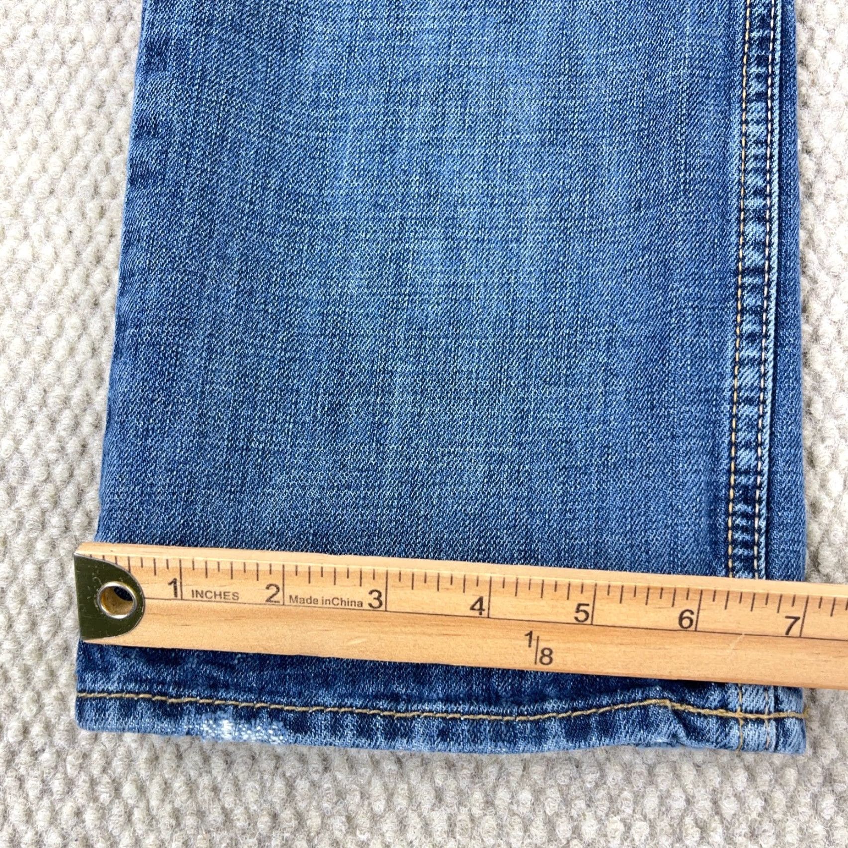 American Eagle Outfitters VINTAGE American Eagle Jeans Men 26x28 Relaxed Fit Straight Leg Faded Whiskers Baggy Size US 26 / EU 42 - 7 Thumbnail