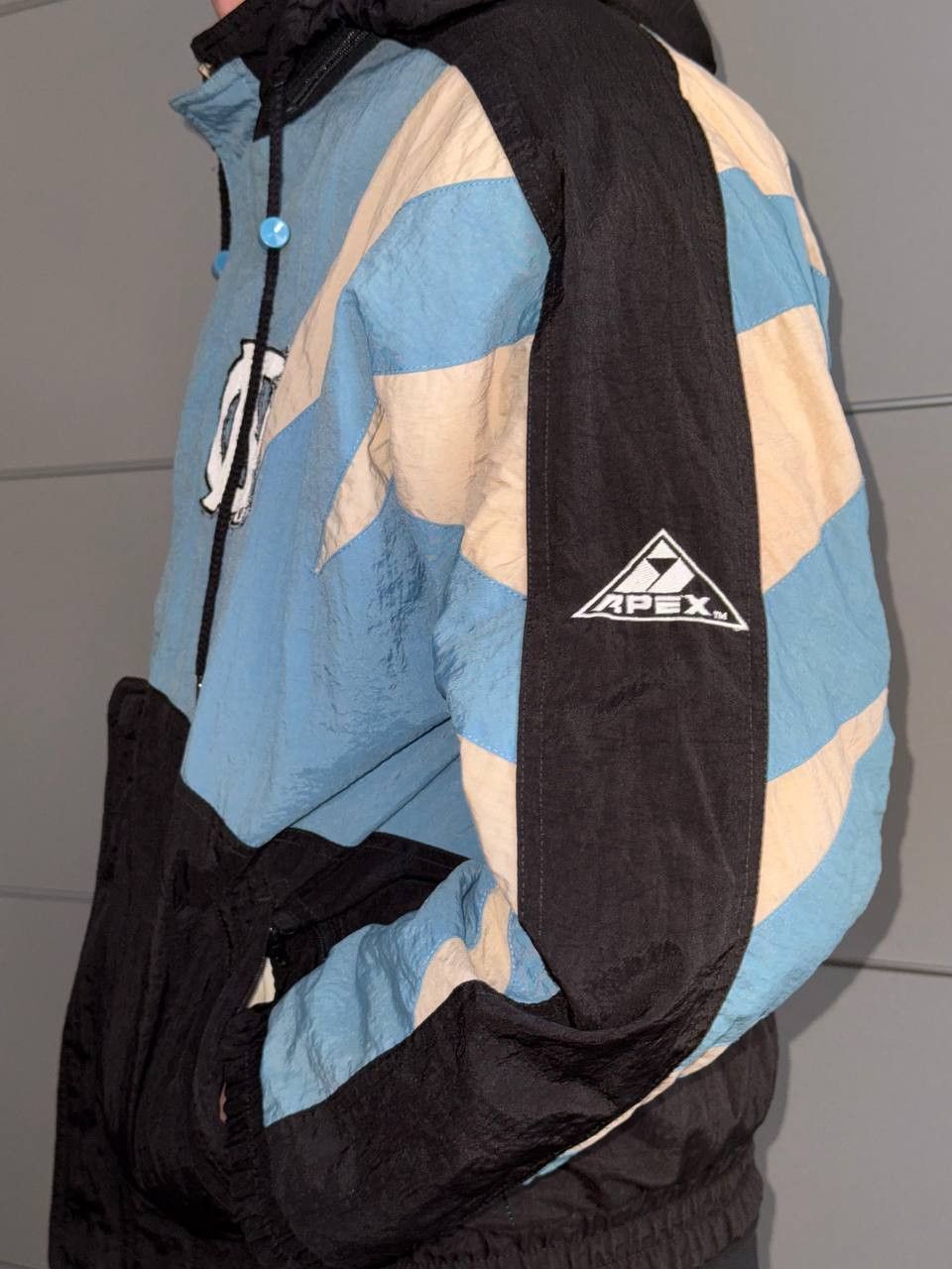 Apex One Vintage RARE! NCAA Apex North Carolina Tarheels Sharktooth Size US S / EU 44-46 / 1 - 2 Thumbnail