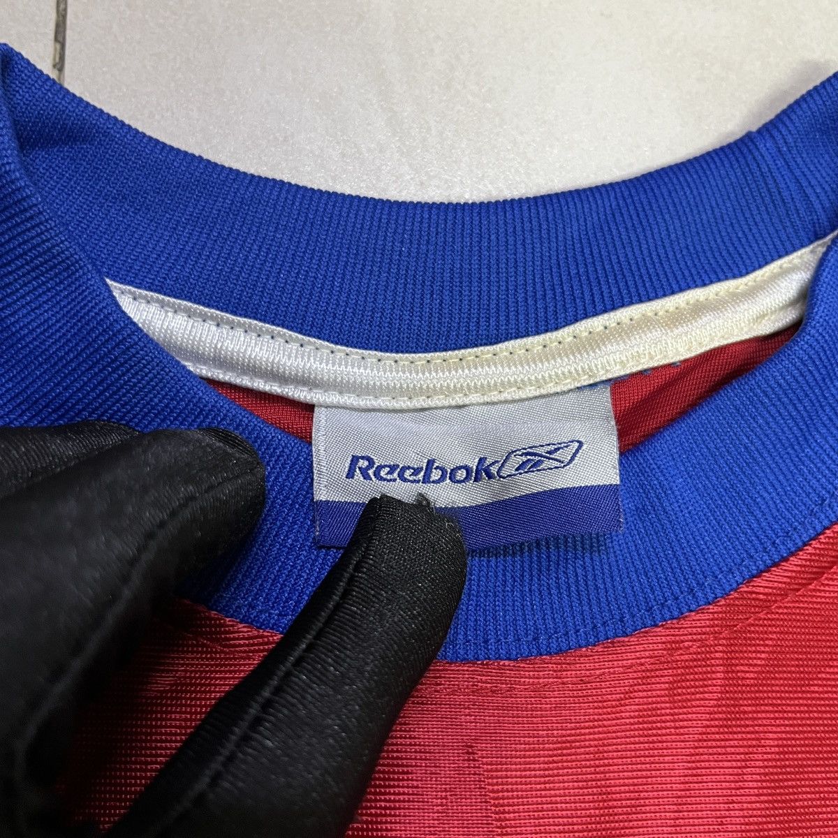 Umbro × Vintage Vintage Reebok Metallic Jersey T Shirt Size XS / US 0-2 / IT 36-38 - 6 Thumbnail