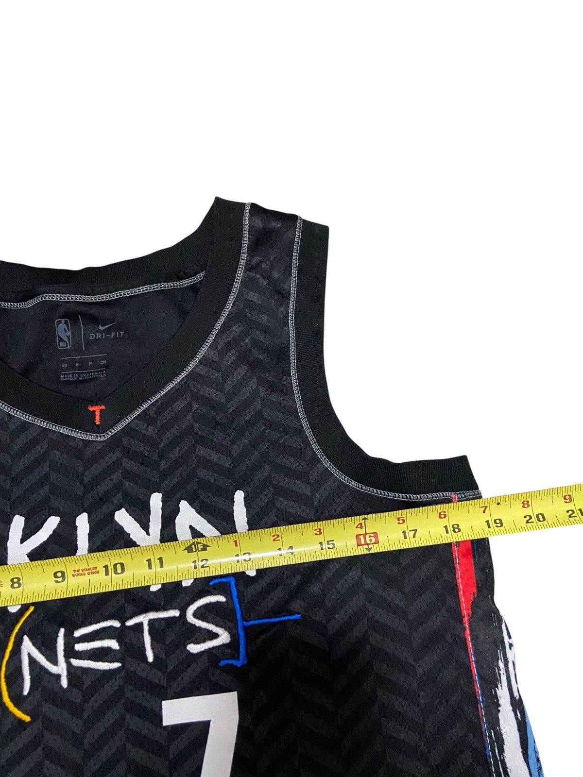 Jean-Michel Basquiat × Nike Nike Brooklyn Nets City Edition Basquiat Jersey Size S KD Size US S / EU 44-46 / 1 - 11 Thumbnail