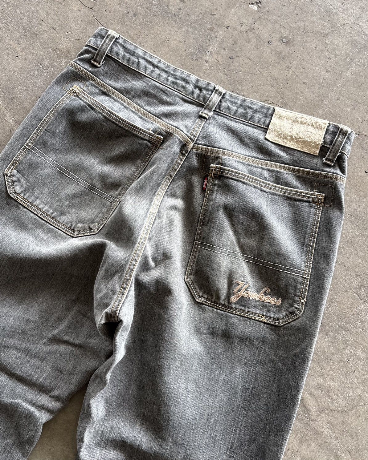 MLB MLB Yankees Baggy Jeans Size US 35 - 5 Thumbnail