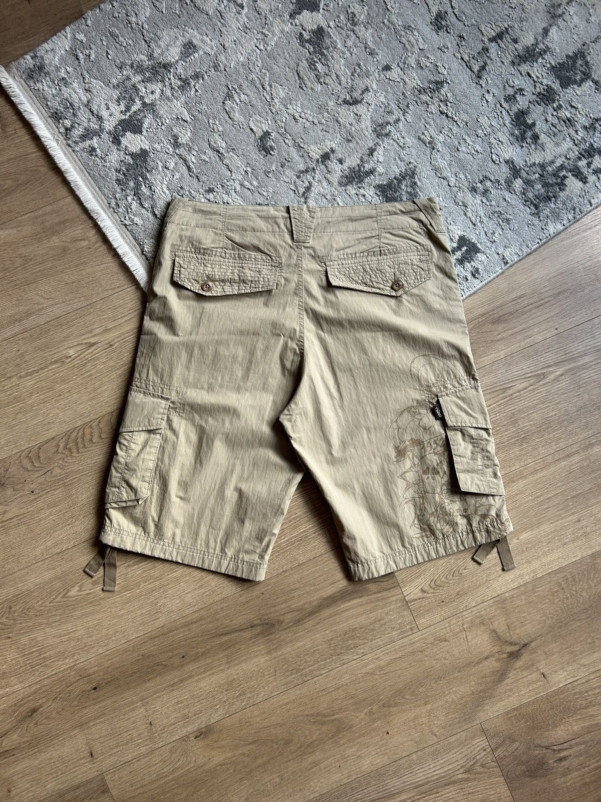 O'Neill O'neill Vintage 2000's big skull print Y2K man's shorts Size US 34 / EU 50 - 8 Thumbnail