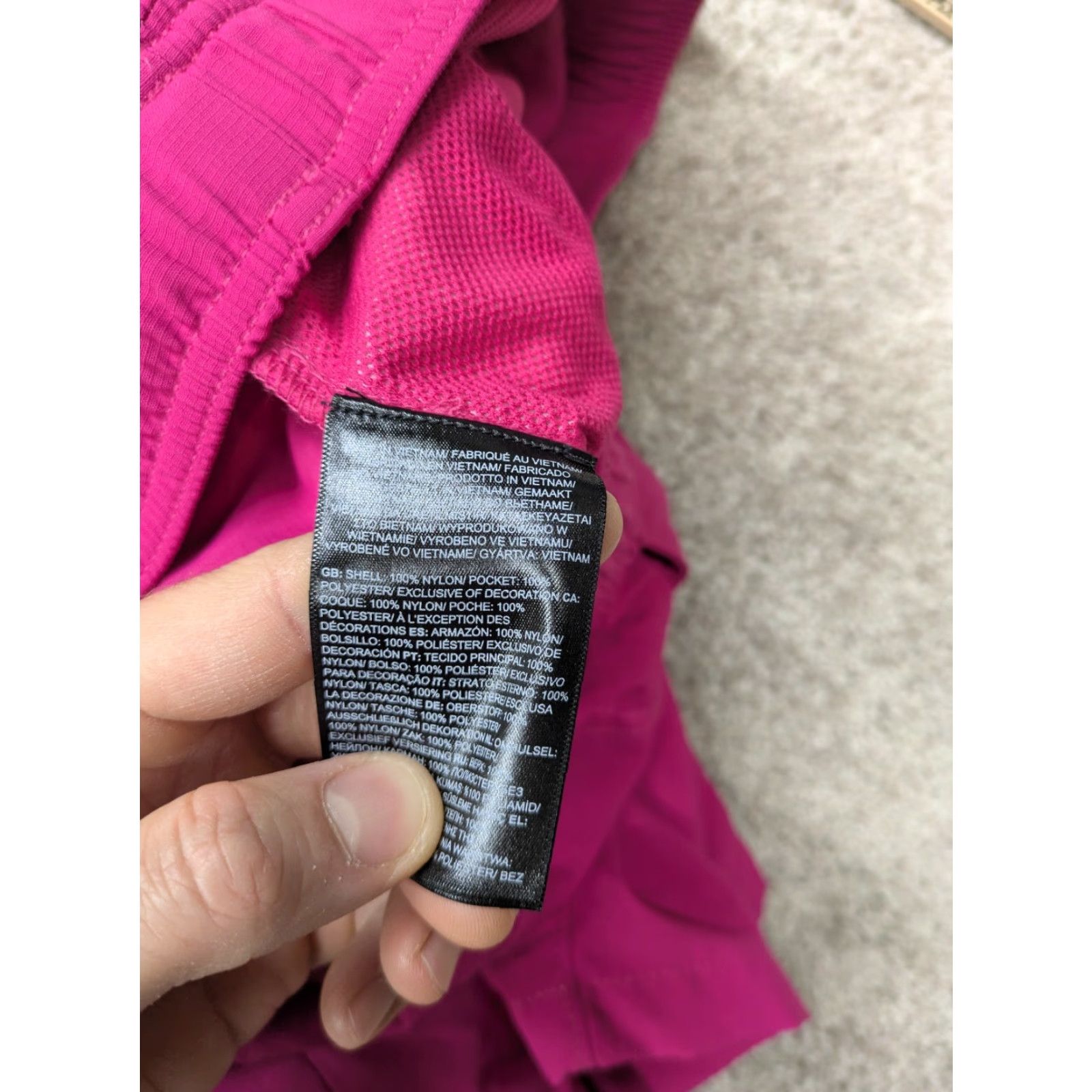 The North Face Nike Shirt? Size US 33 - 7 Thumbnail