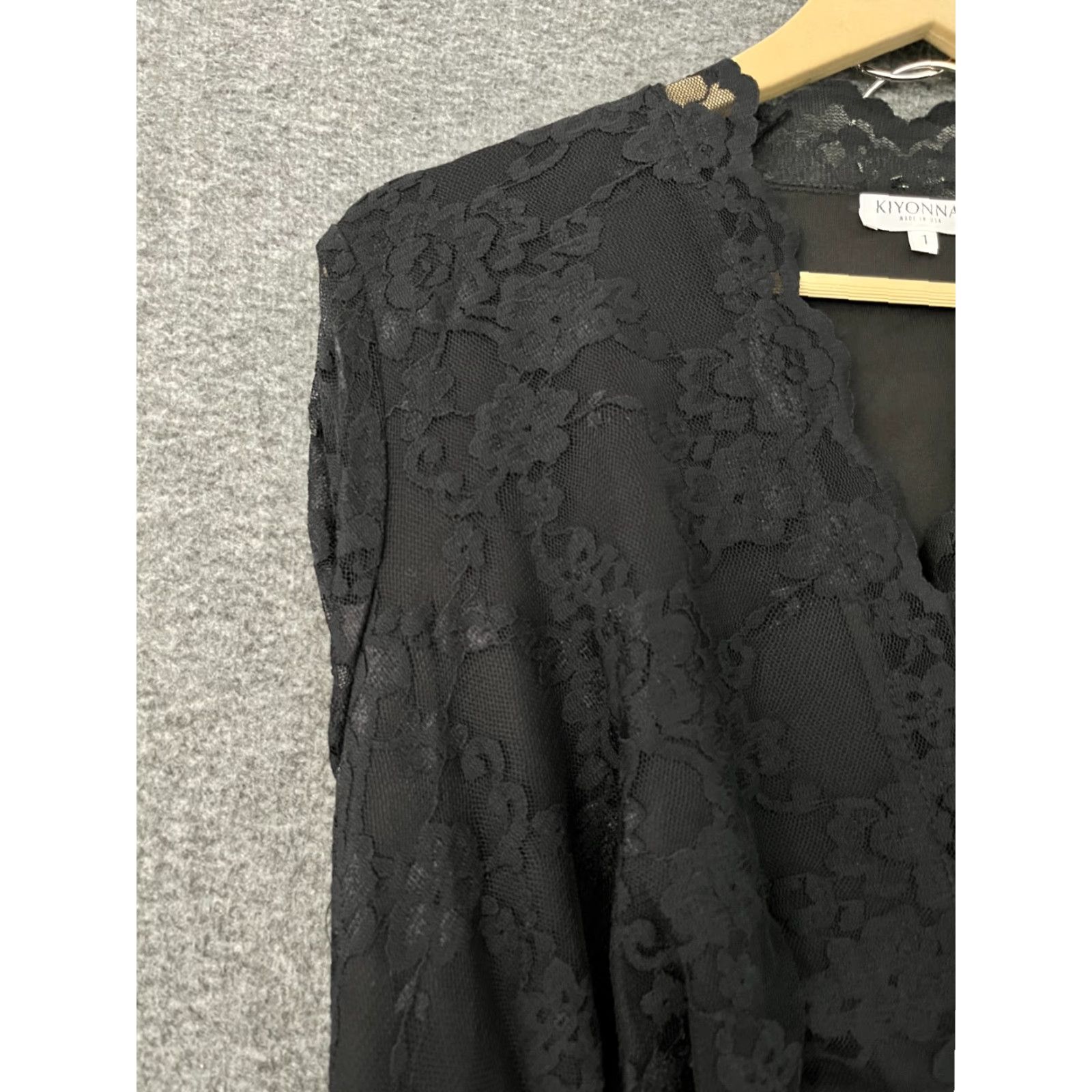 Vintage Kiyonna Black Lace V-Neck Overlap Sleeveless Dress Juniors Women's Size 1 Size XS / US 0-2 / IT 36-38 - 7 Thumbnail