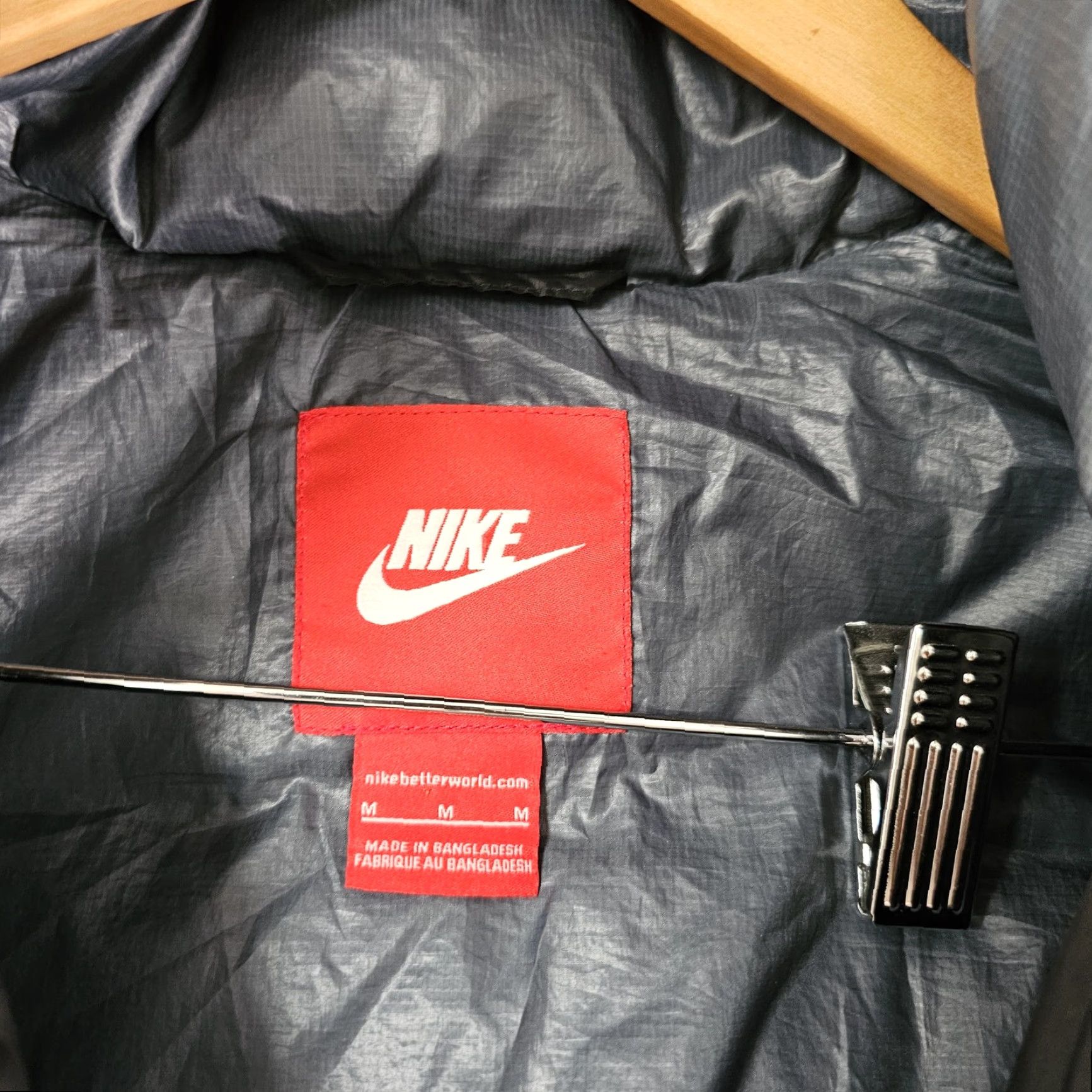 Nike VINTAGE Nike Down Puffer Jacket Womens M Black Hooded Quilted Zip 535441-010 Size M / US 6-8 / IT 42-44 - 3 Thumbnail