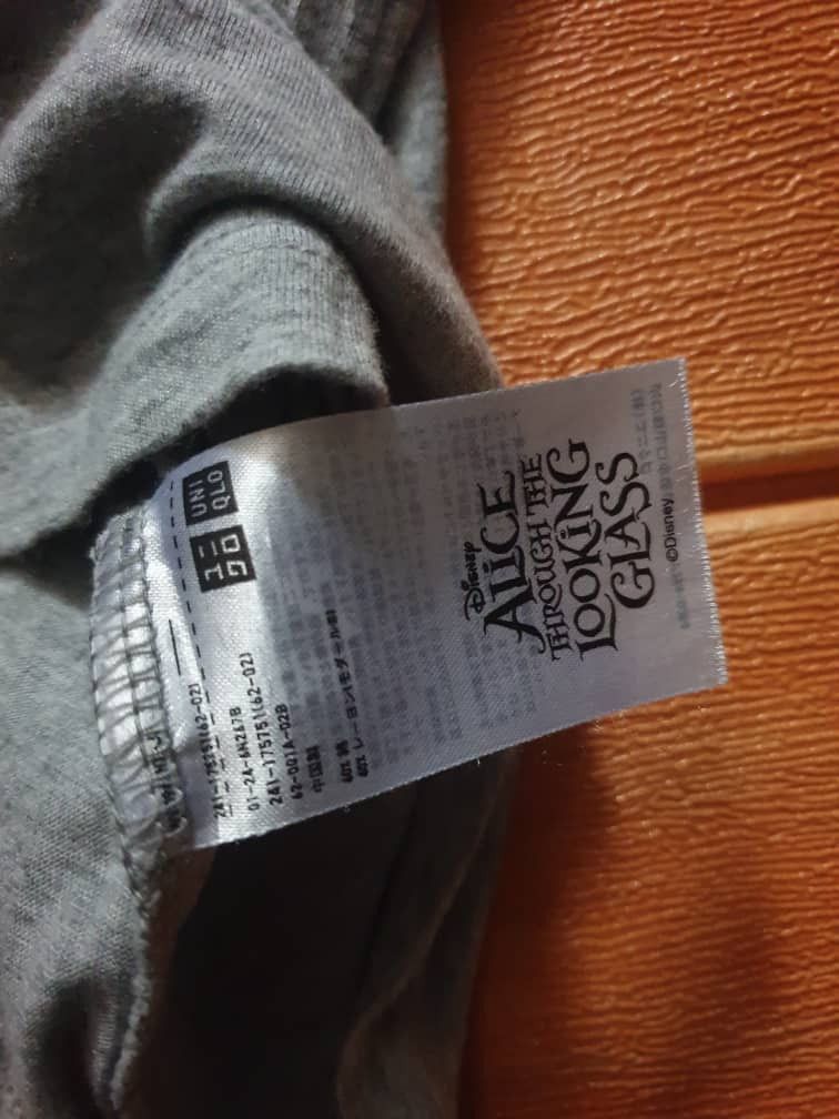 Disney Disney Alice x Uniqlo grey colour Japanese shirt Size L / US 10 / IT 46 - 3 Thumbnail