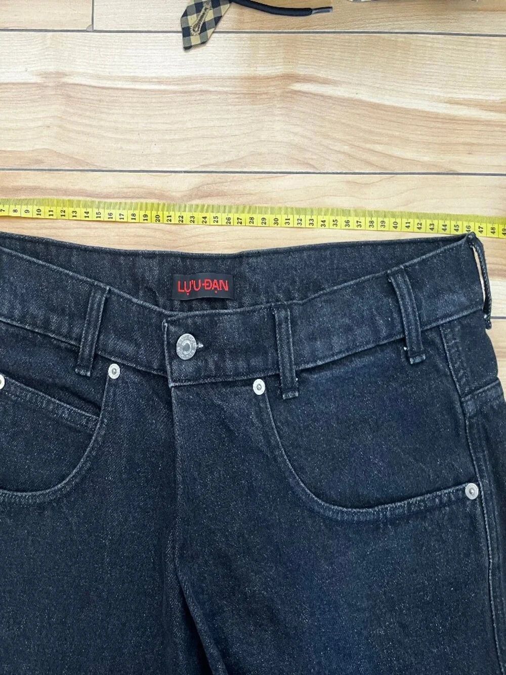LUU DAN Luu Dan Denim Twist Shorts Size US 34 / EU 50 - 4 Thumbnail