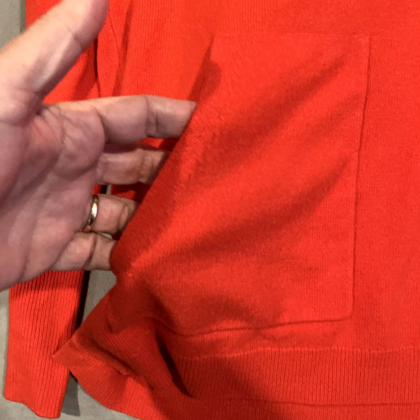 J.Crew VINTAGE J.CREW Everyday 100% Cashmere Pocket Hoodie Sweater Style J6633 Medium Red Womens Size M / US 6-8 / IT 42-44 - 2 Thumbnail
