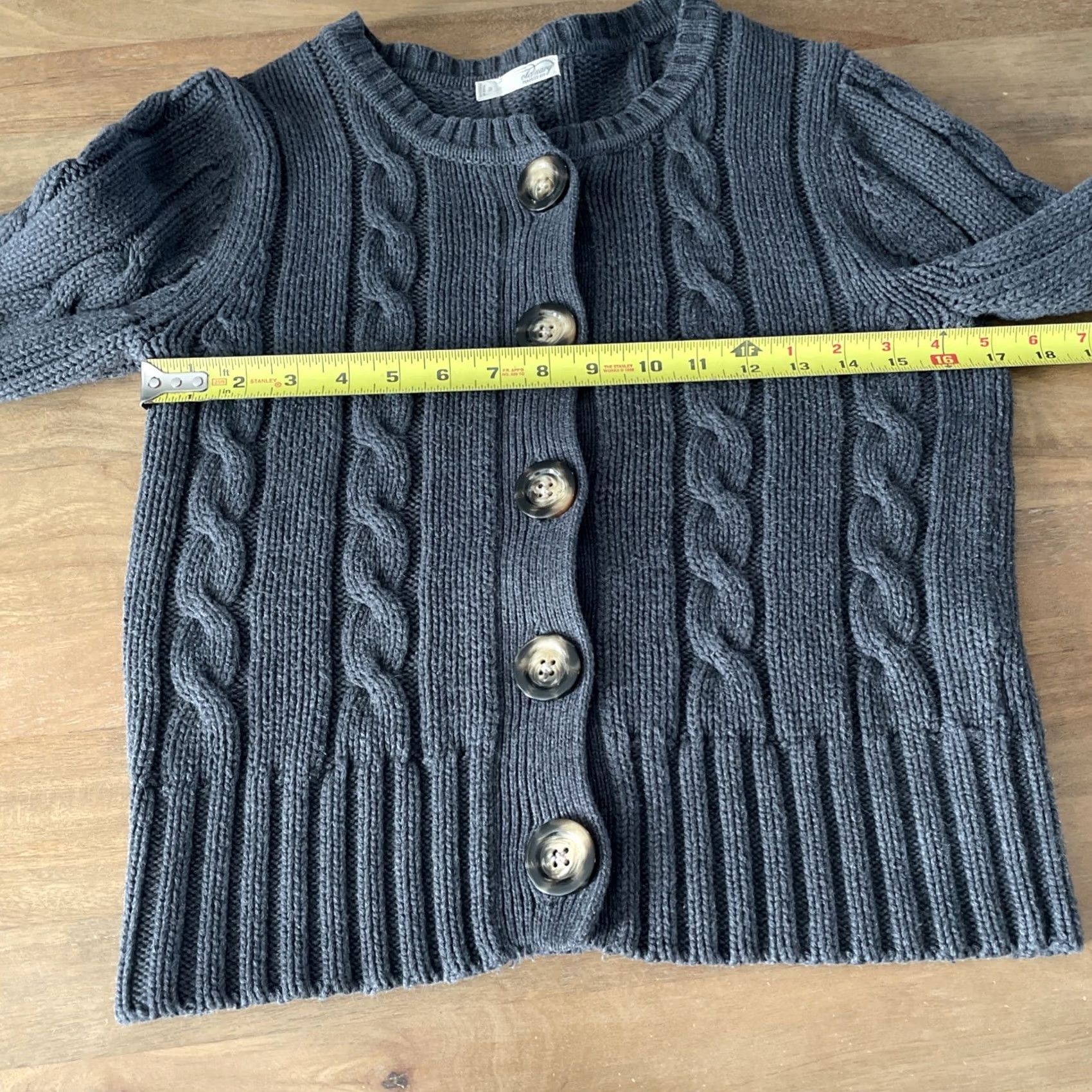 Old Navy VINTAGE Old Navy Cardigan Sweater Womens M Gray Cable Knit Cropped Button Y2K Size M / US 6-8 / IT 42-44 - 7 Thumbnail