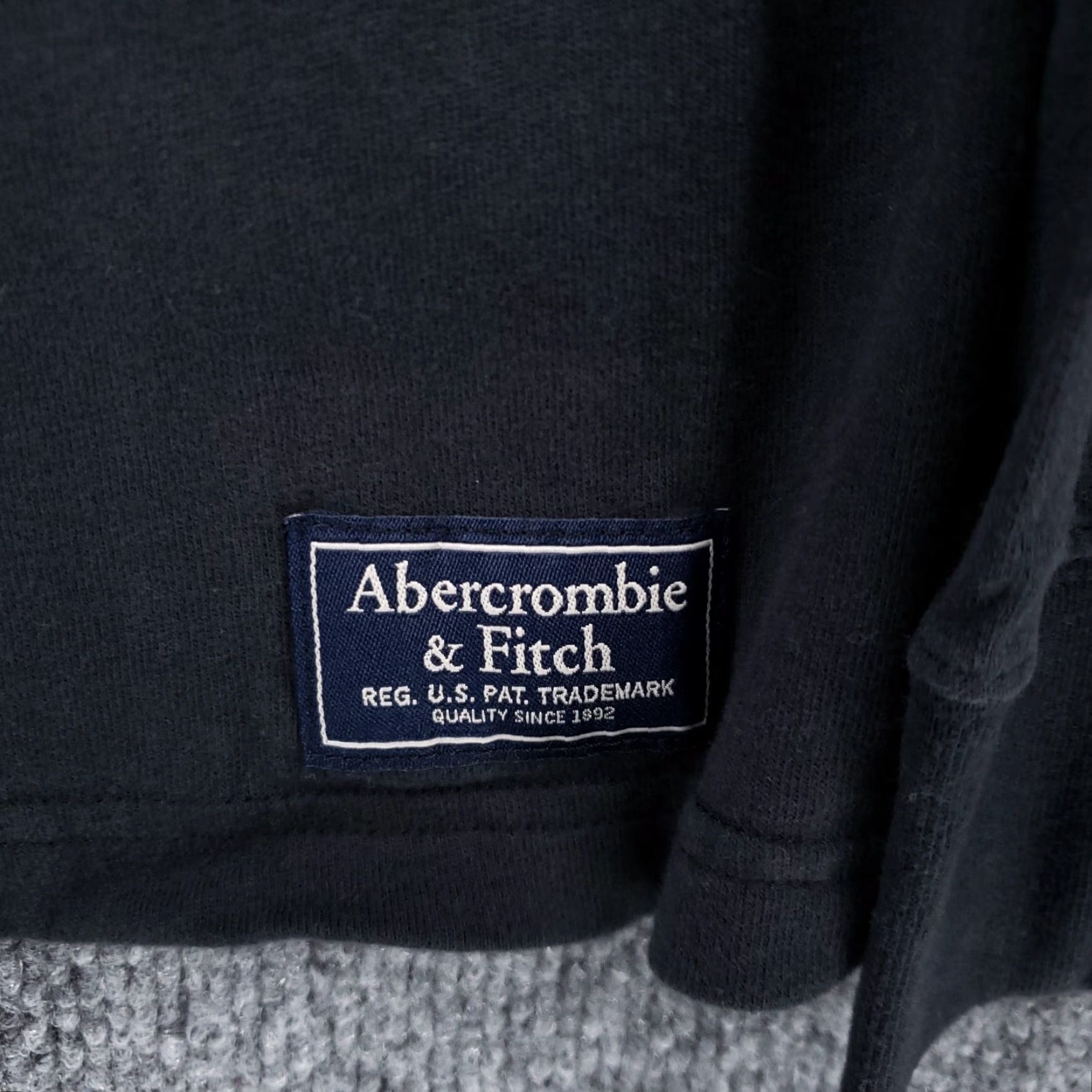 Abercrombie & Fitch Abercrombie & Fitch Sweatshirt Mens S Small Black Pullover Long Sleeve Cotton Logo Crew Neck Size US S / EU 44-46 / 1 - 6 Thumbnail