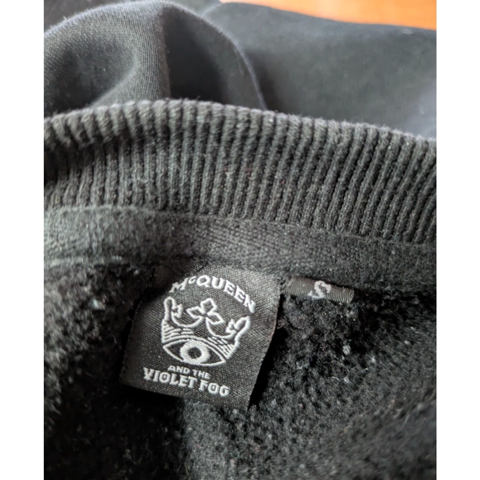 Vintage McQueen And The Violet Hog Sweatshirt Small Unisex Adults S Black Cotton Long Sleeve Crewneck Size US S / EU 44-46 / 1 - 4 Thumbnail