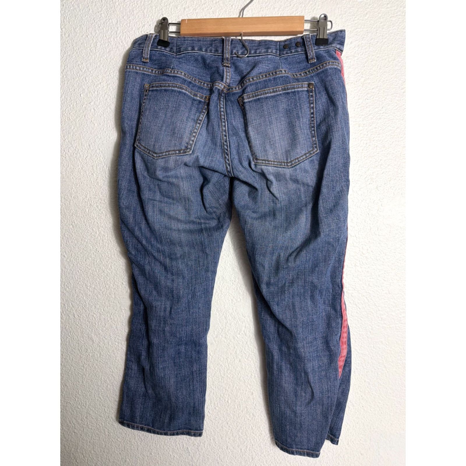 Vintage Cabi Jeans Capri Women 4 Medium Wash Pink Piping 28x30 (30X24) Size 28" / US 6 / IT 42 - 7 Thumbnail