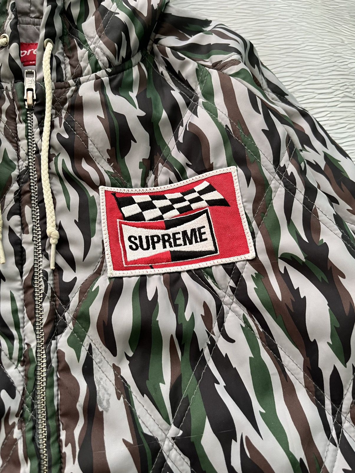Vintage Supreme Poly Diamond Quilted Hooded Jacket Camo Size US M / EU 48-50 / 2 - 3 Thumbnail