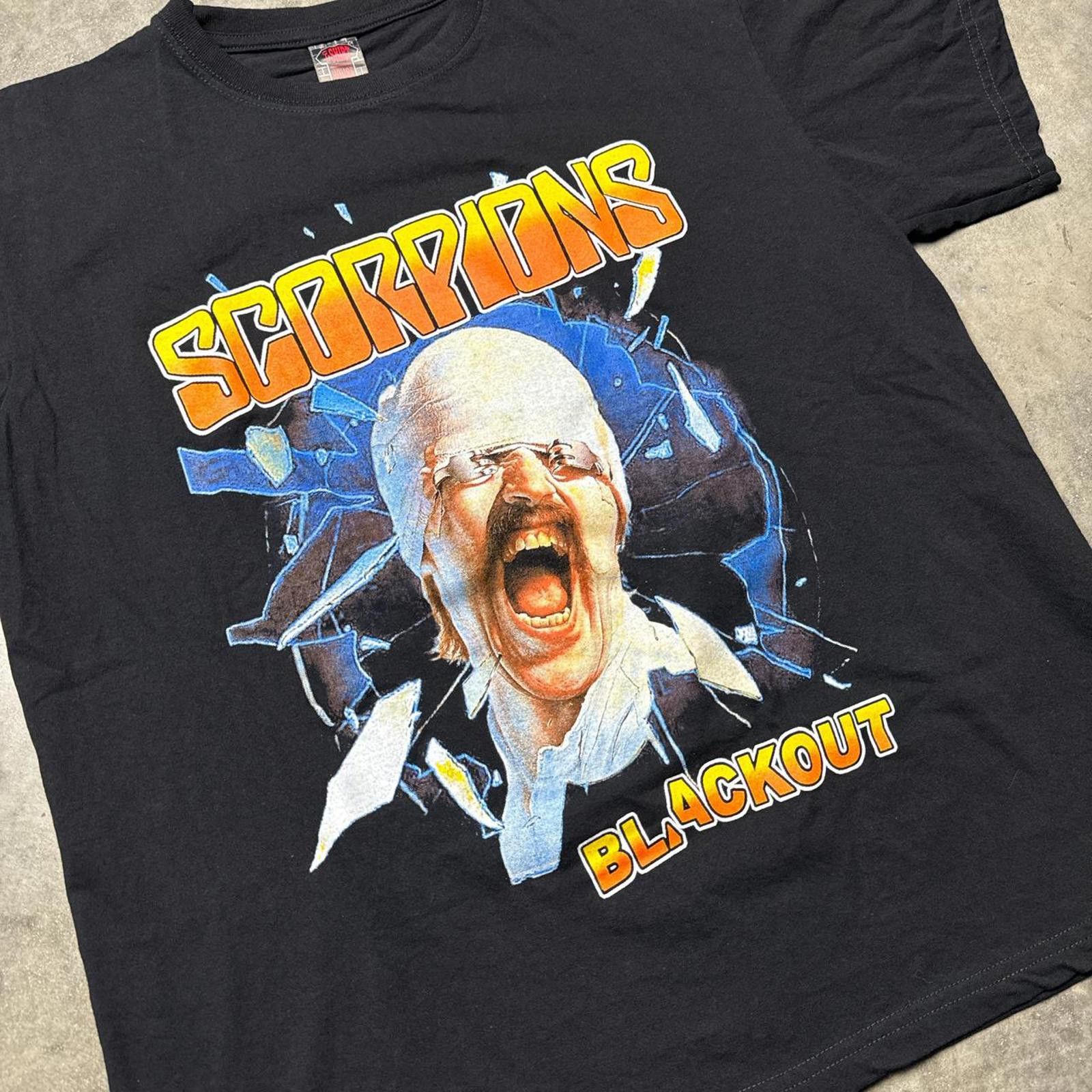 Other Rock Band Scorpions Blackout Tour Y2k Graphic T-Shirt Size US XL / EU 56 / 4 - 3 Thumbnail