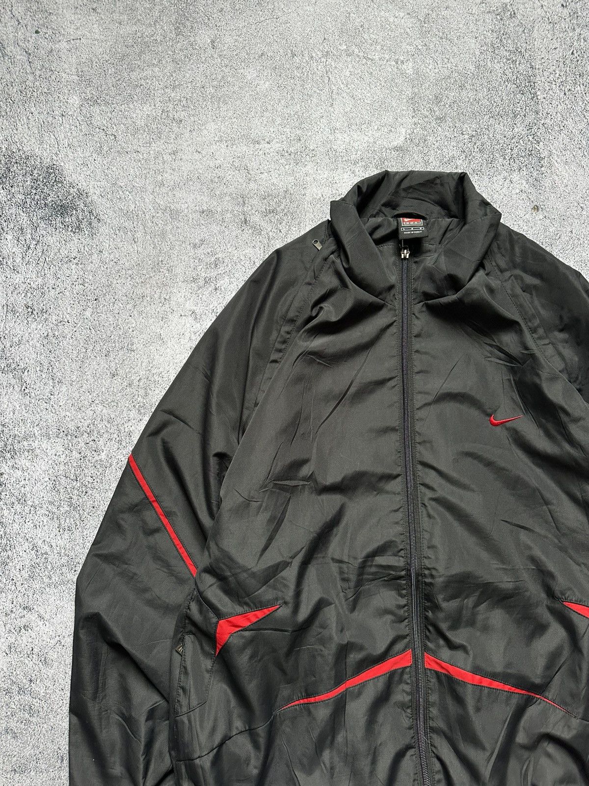 Nike Vintage Nike Transformer X Vest Jacket Y2K Red Logo Size US L / EU 52-54 / 3 - 3 Thumbnail