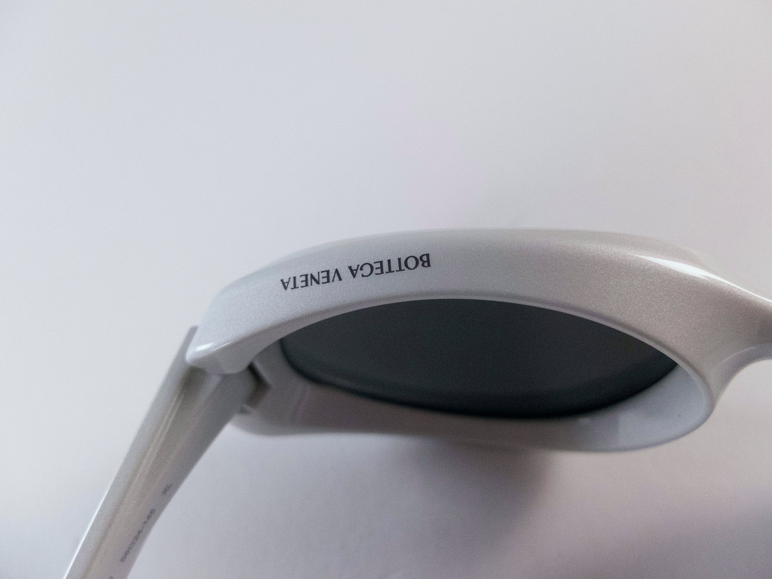 Bottega Veneta BOTTEGA VENETA Arch white oval injection sunglasses Size ONE SIZE - 7 Thumbnail