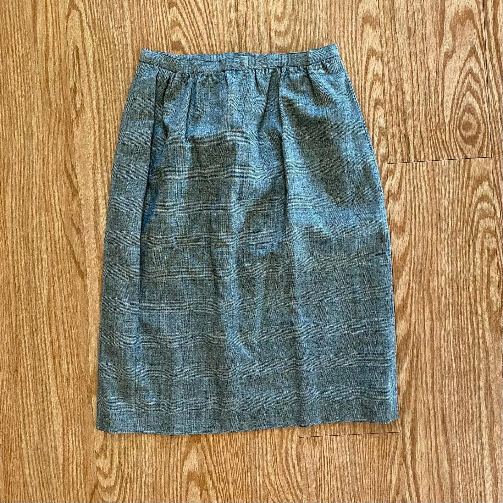 Emanuel Ungaro Emanuel Ungaro Gray Stripe Blazer Skirt Set Womens 6 Size M / US 6-8 / IT 42-44 - 8 Thumbnail