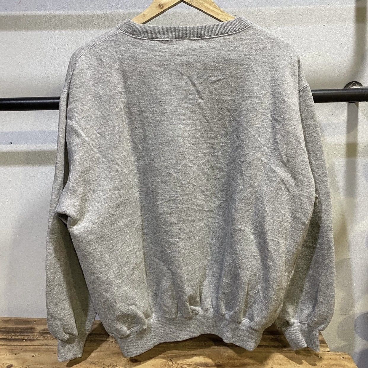 Gianni Valentino × Valentino × Vintage Vintage 90s Designer Gianni Valentino Embroided Sweatshirt Size US L / EU 52-54 / 3 - 2 Thumbnail