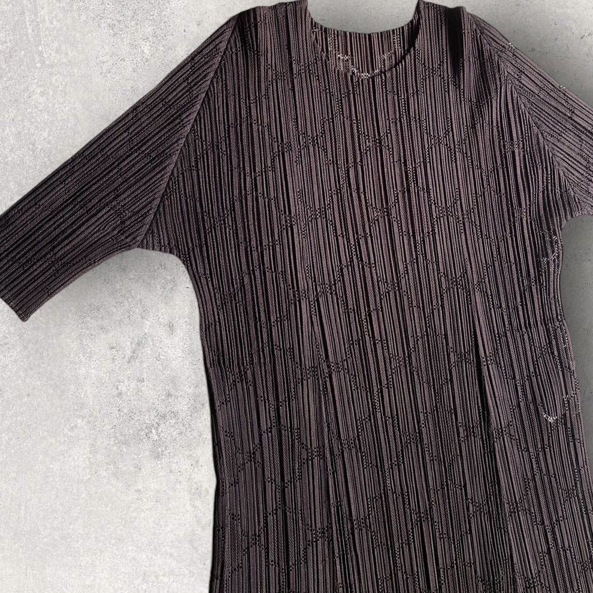 Issey Miyake Perforated Pleated Dress Size L / US 10 / IT 46 - 3 Thumbnail