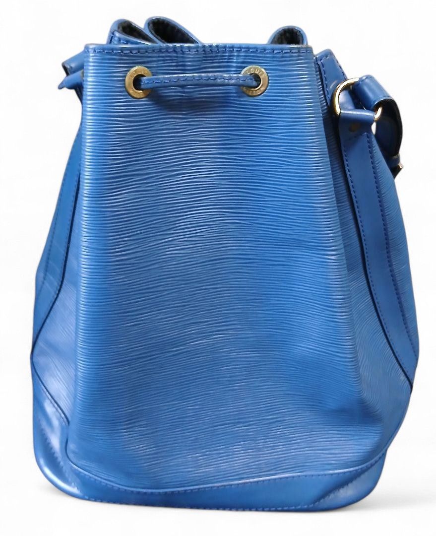 Louis Vuitton Louis Vuitton - Epi Noe Shoulder Bag Bucket Blue Leather Size ONE SIZE - 4 Thumbnail