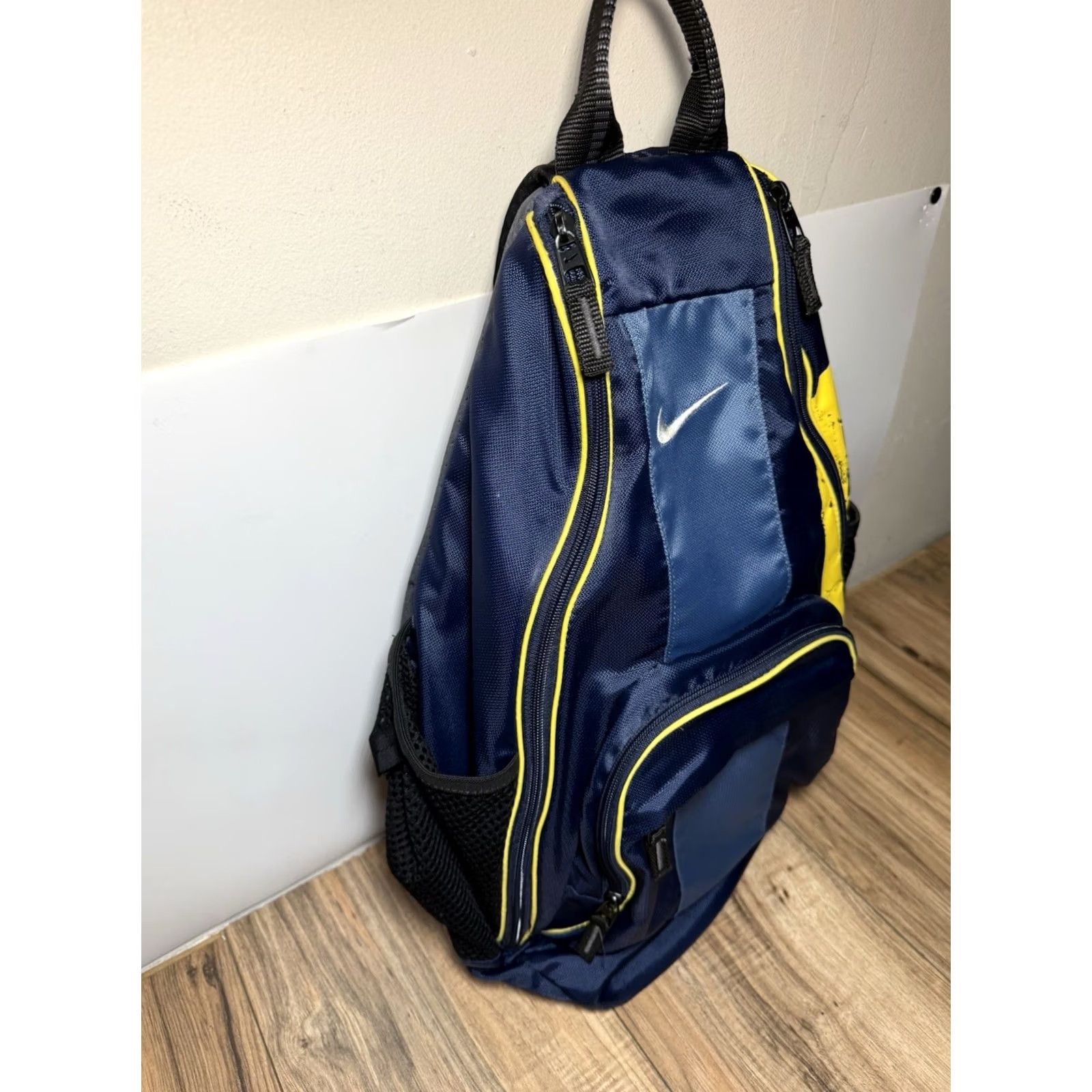 Nike VINTAGE Nike Air Varsity Mono 2 Backpack Bag Sling Shoulder Strap Mens Navy 18” Size ONE SIZE - 2 Thumbnail