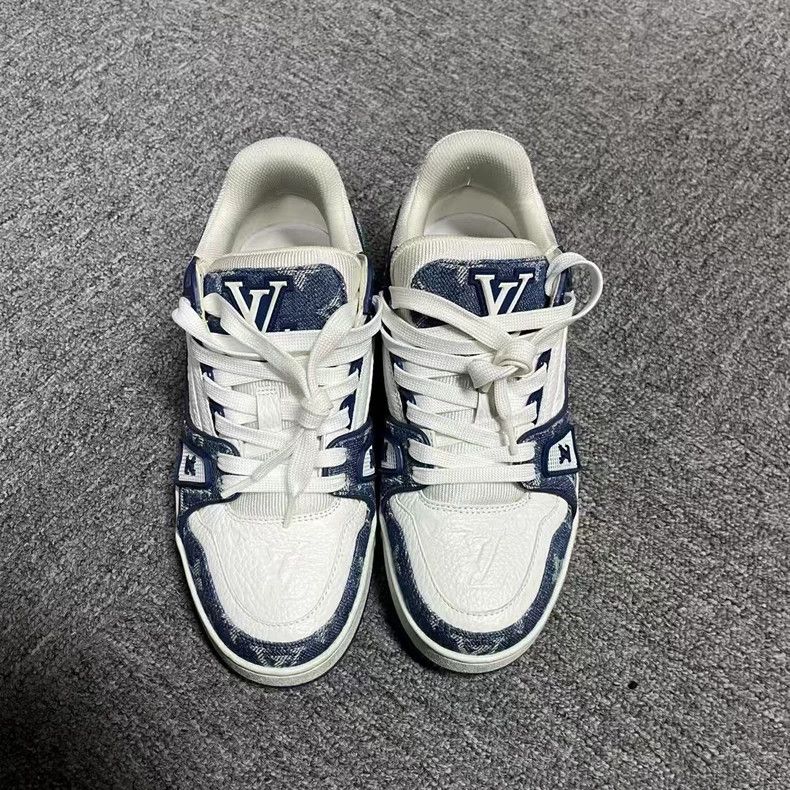 Louis Vuitton Louis Vuitton size 2.5 Blue and white denim Trainer leather Size US 6.5 / EU 39-40 - 1 Thumbnail