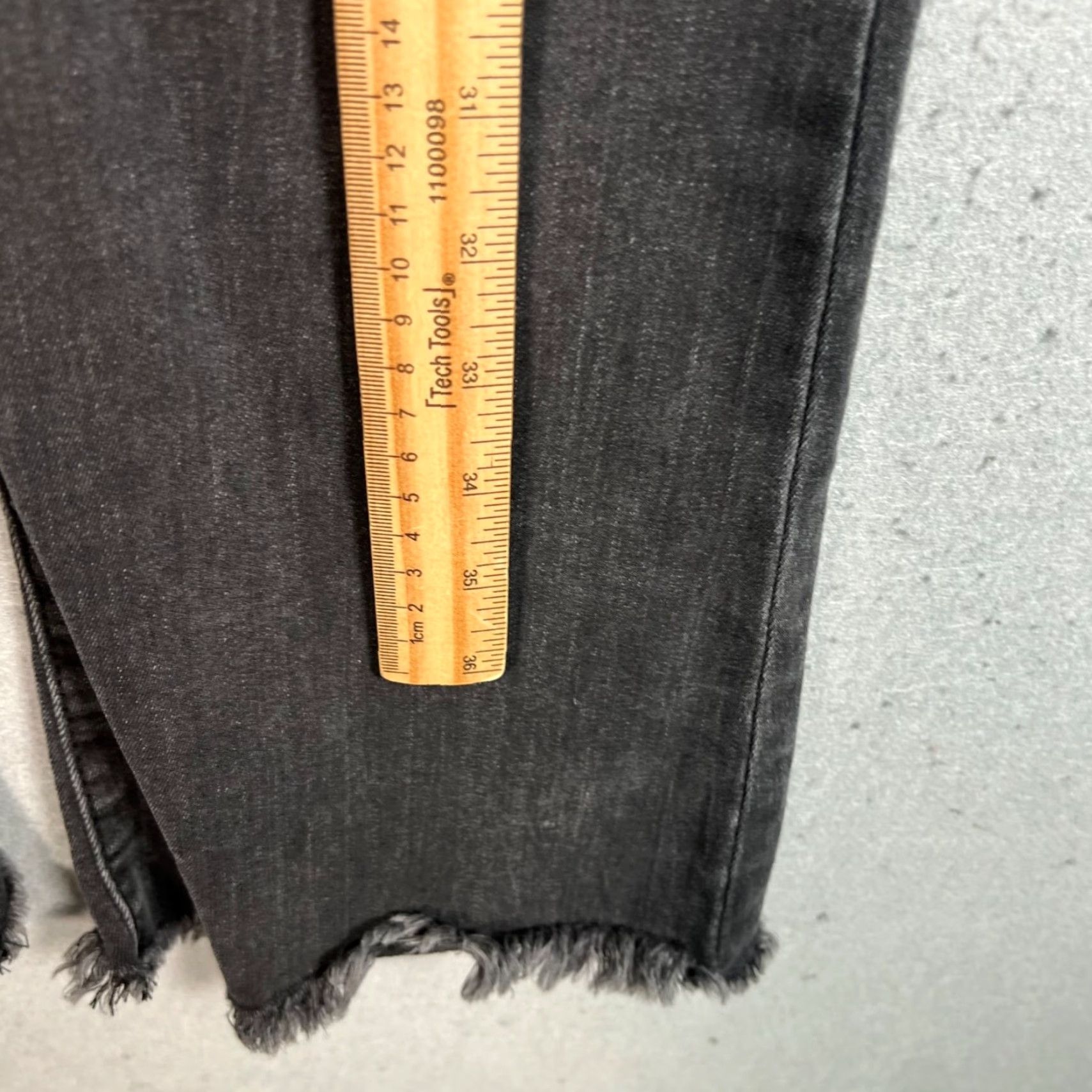 Vintage Sincerely Jules Jeans Womens 25 Black Flared High-Waisted Frayed Hem 5-Pocket Denim 30in Inseam Size 42" / US 20 - 6 Thumbnail